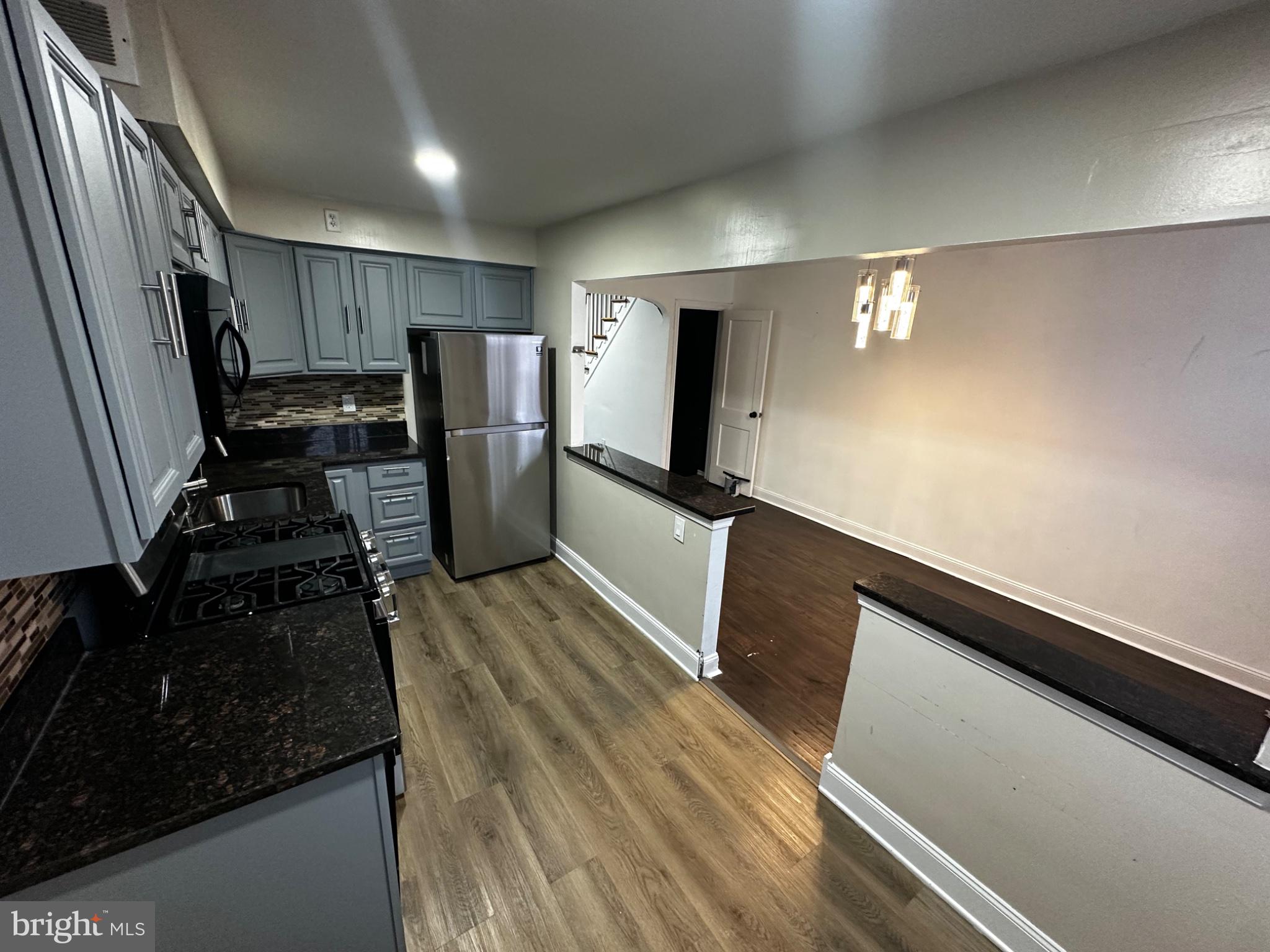 ACADEMY GARDENS - Residential