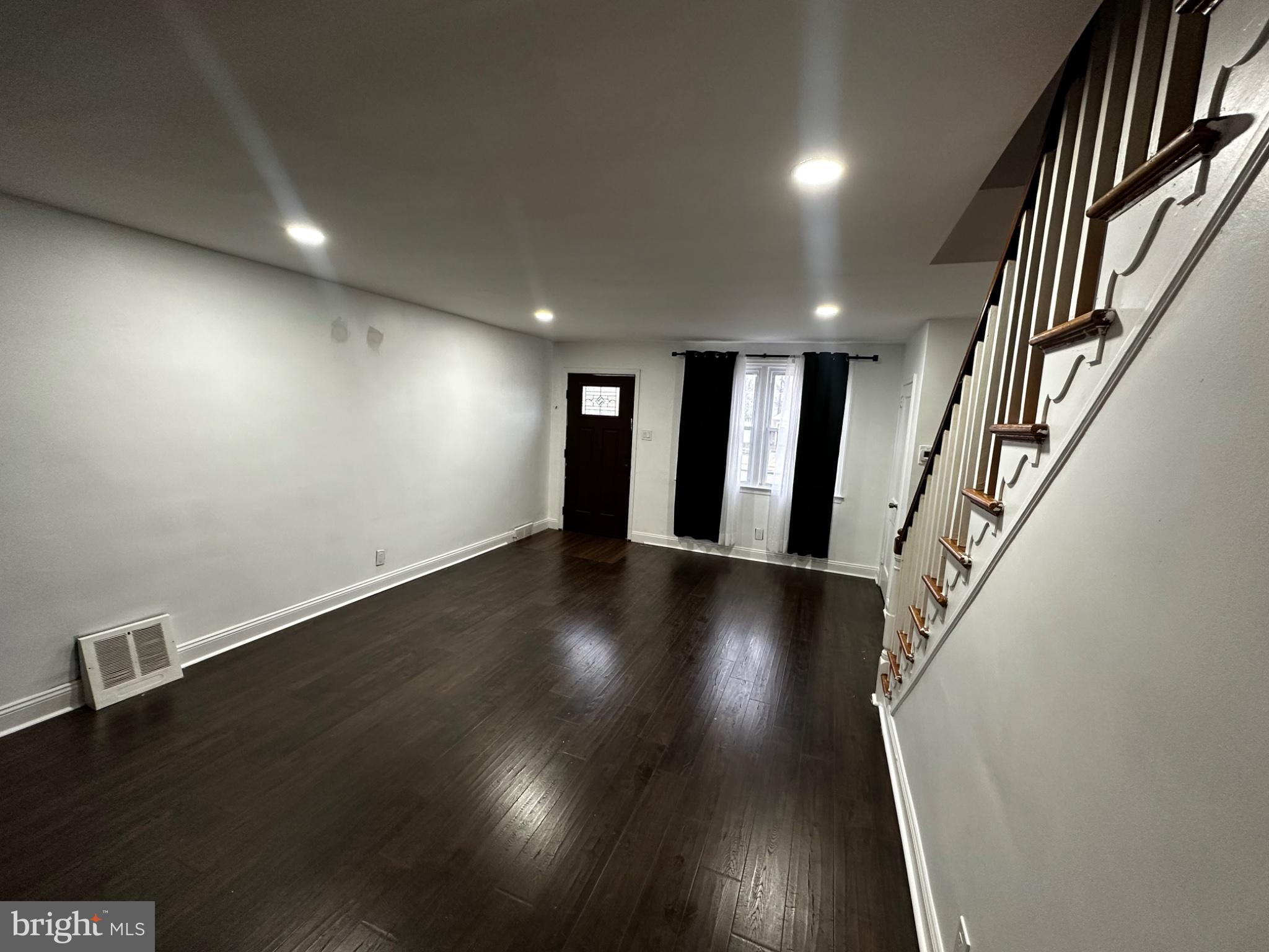 ACADEMY GARDENS - Residential