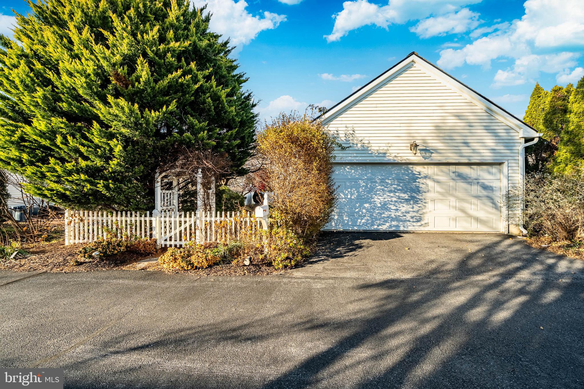 BRIGHTON - Residential