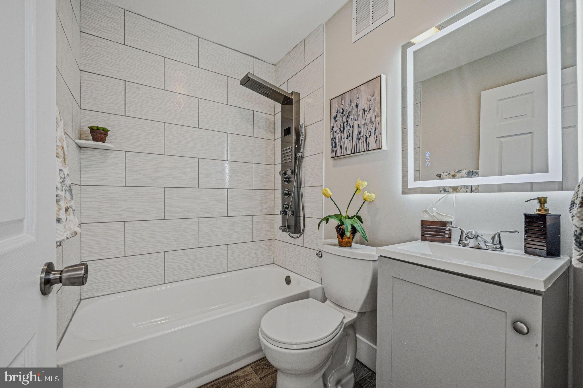 PHILADELPHIA (SOUTHWEST) - Residential