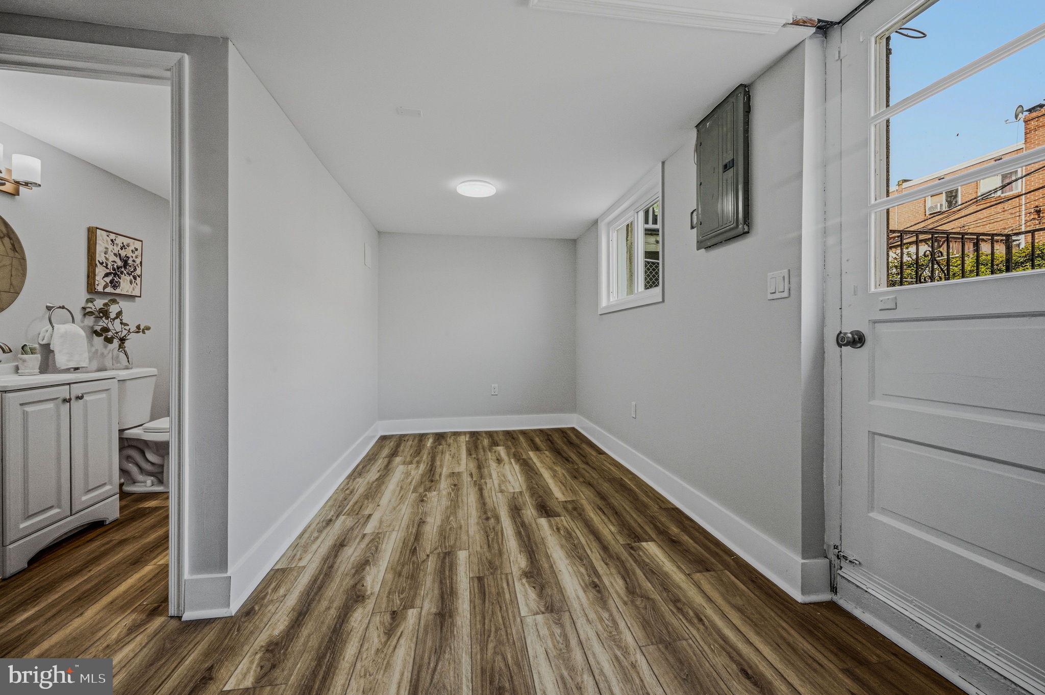 PHILADELPHIA (SOUTHWEST) - Residential