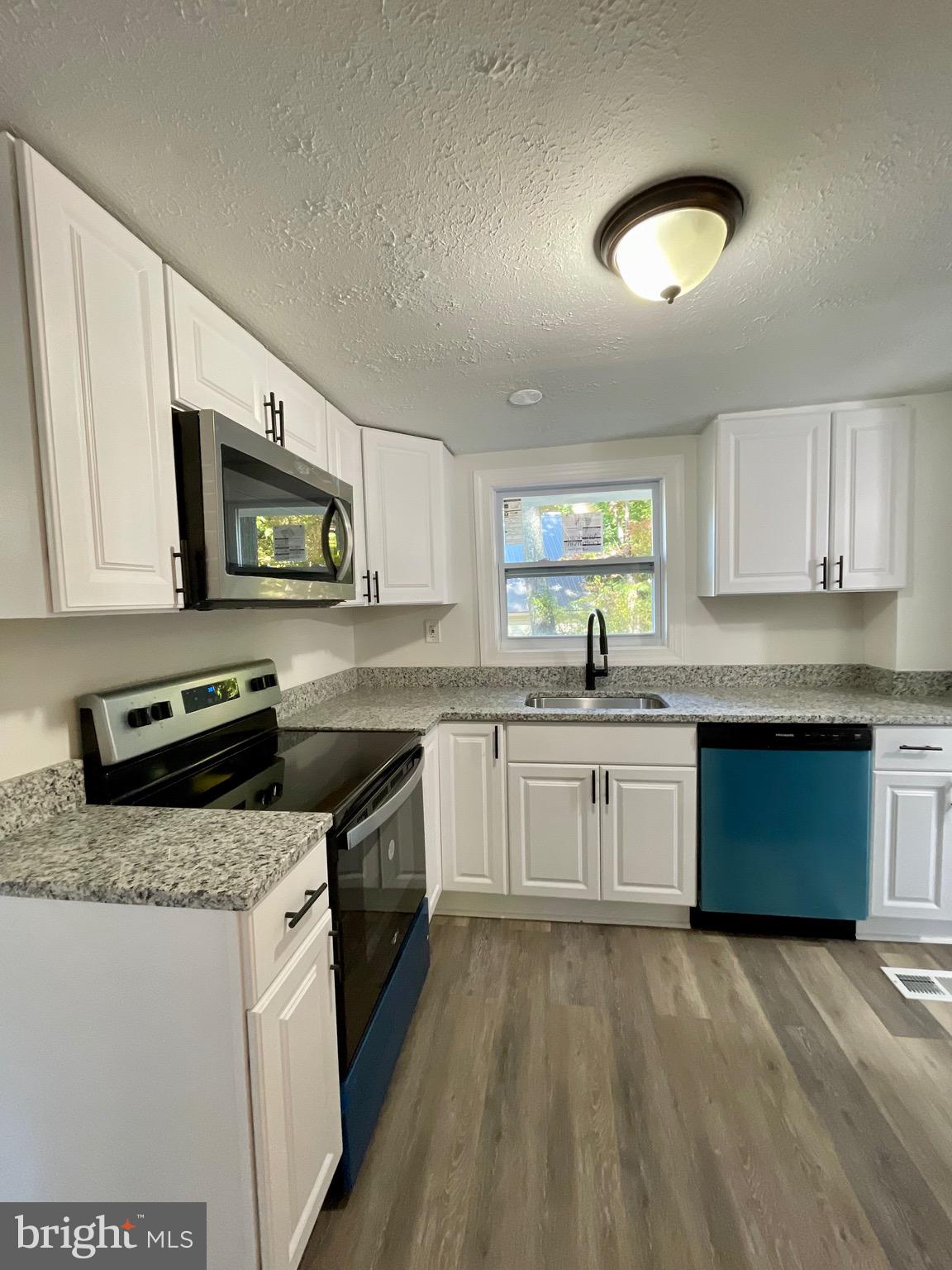 WESTRIDGE HILLS - Residential