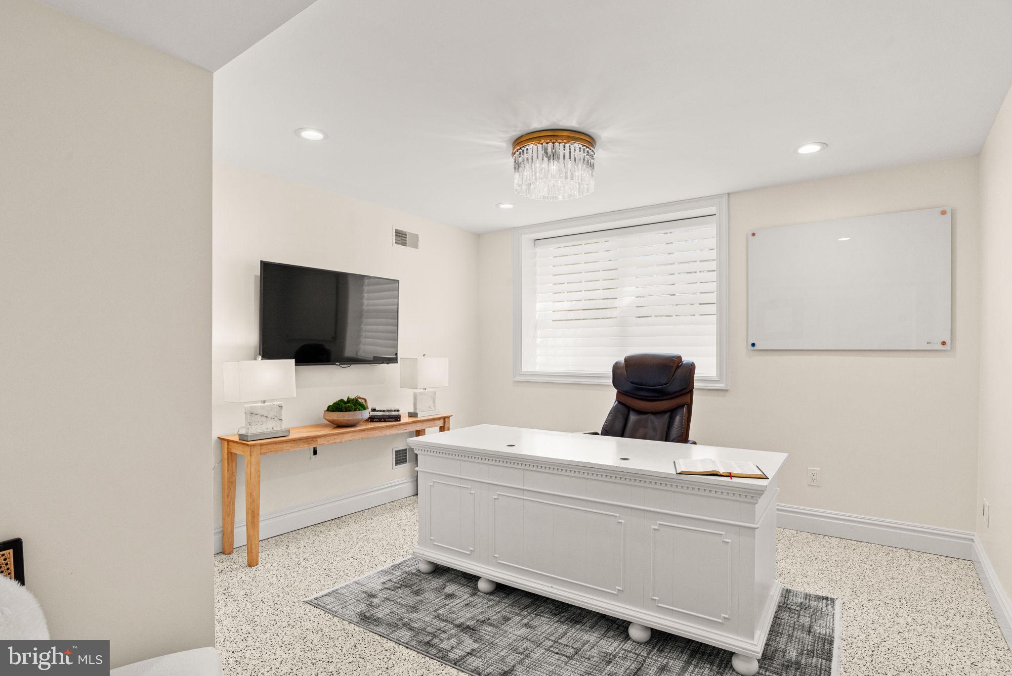 WILSHIRE ESTATES - Residential