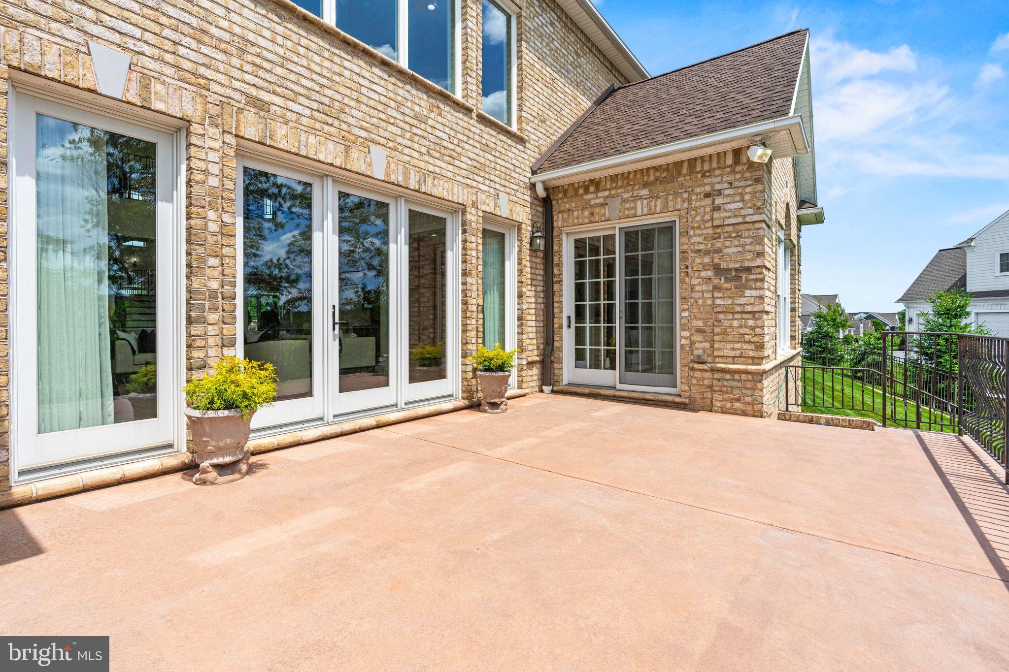 WILSHIRE ESTATES - Residential