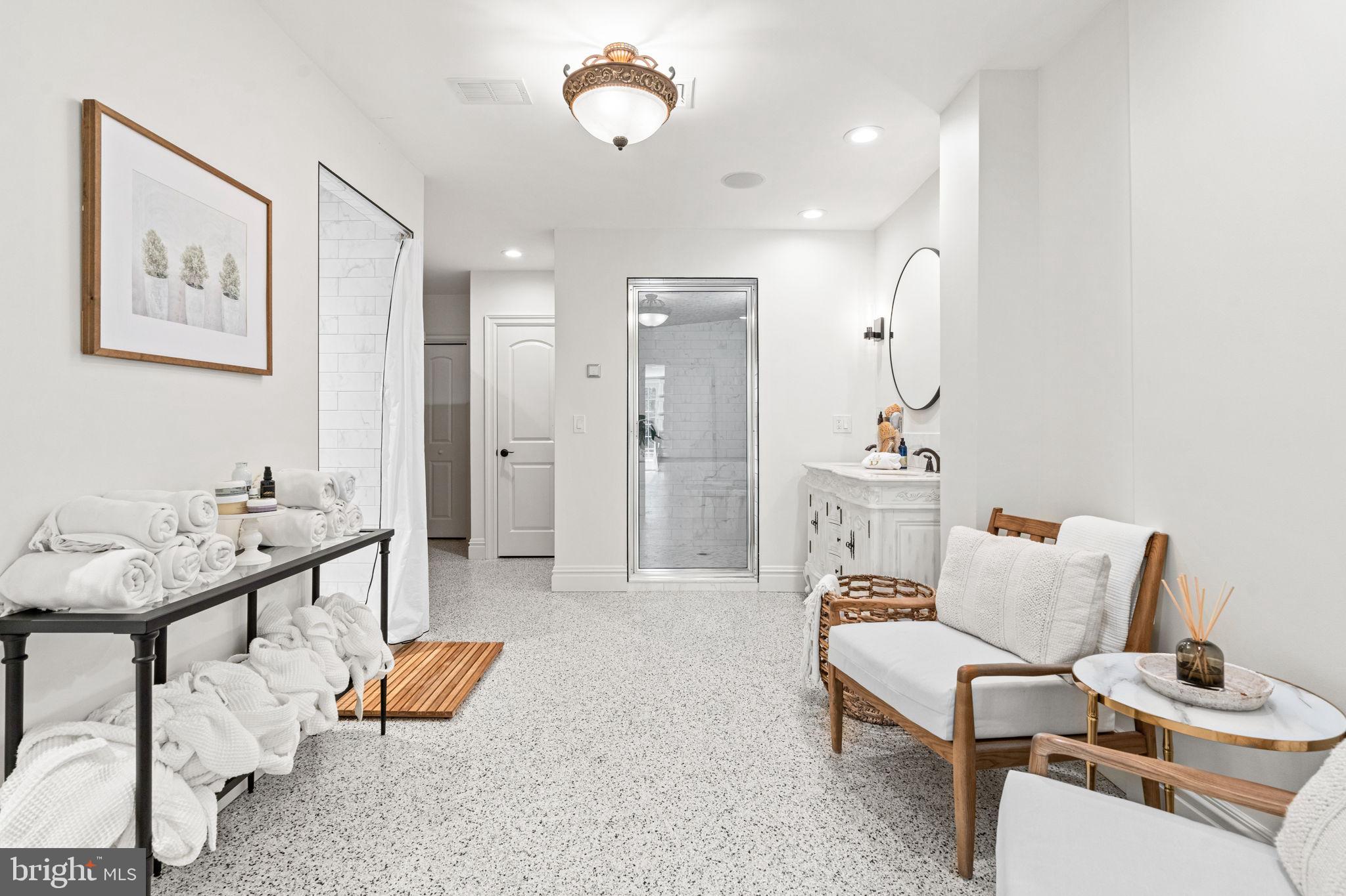 WILSHIRE ESTATES - Residential