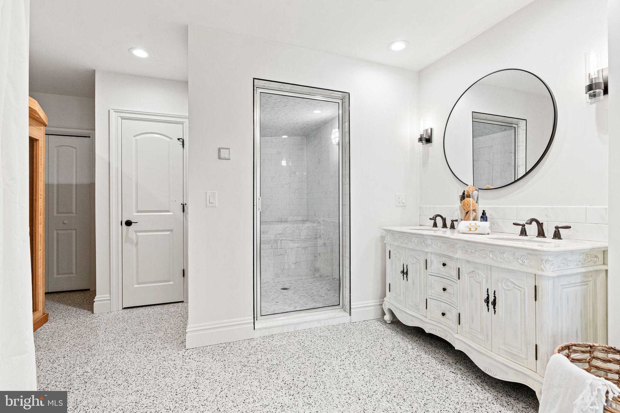 WILSHIRE ESTATES - Residential