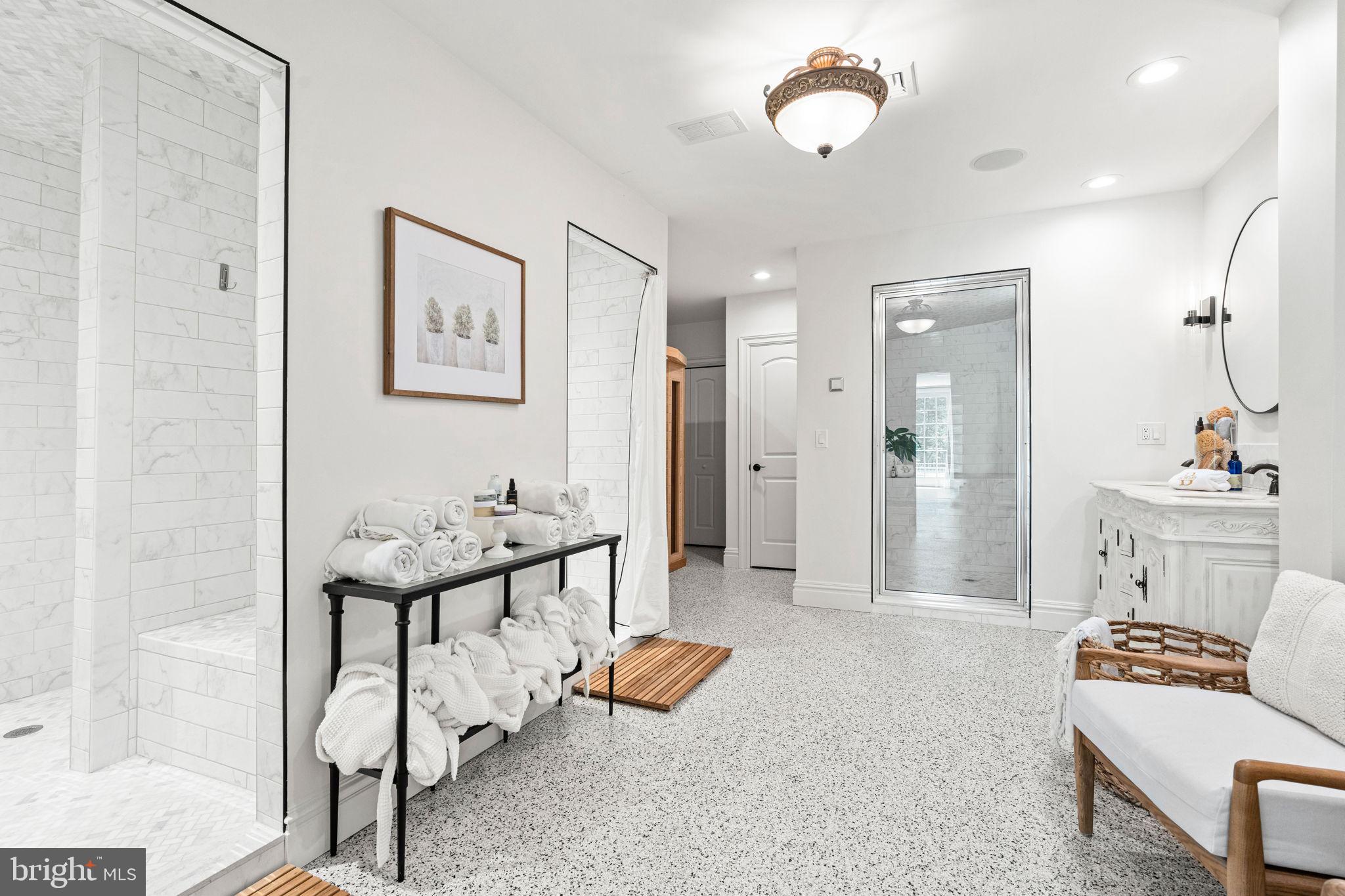 WILSHIRE ESTATES - Residential