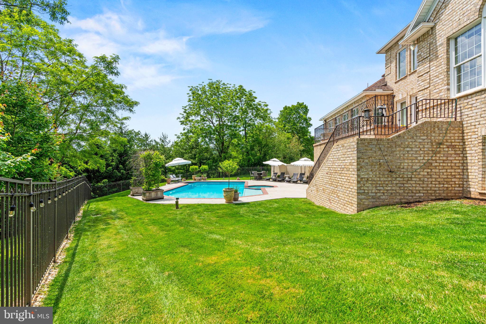 WILSHIRE ESTATES - Residential