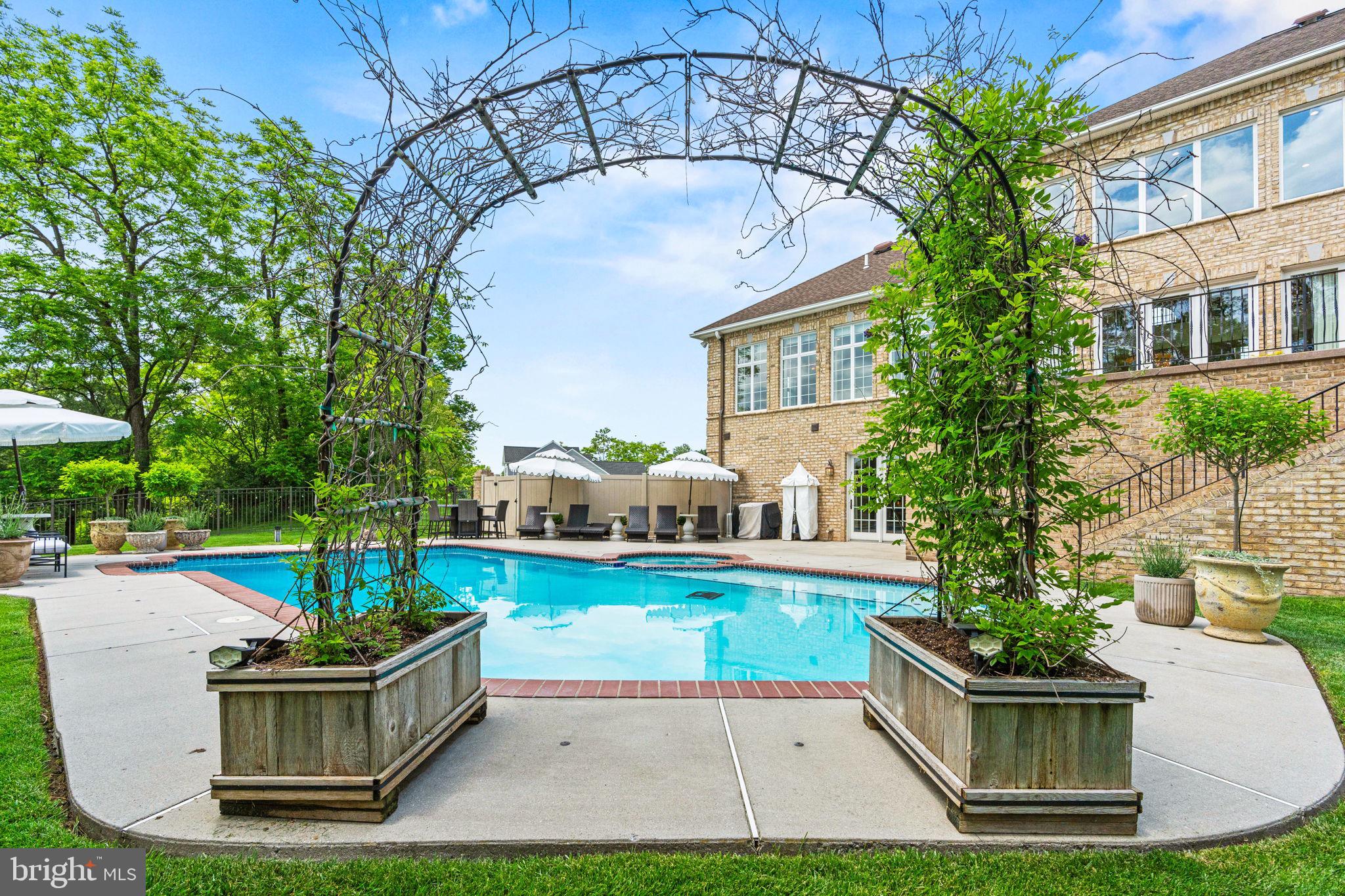 WILSHIRE ESTATES - Residential