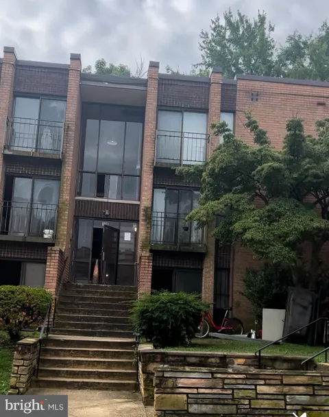 MLS: DCDC2261336