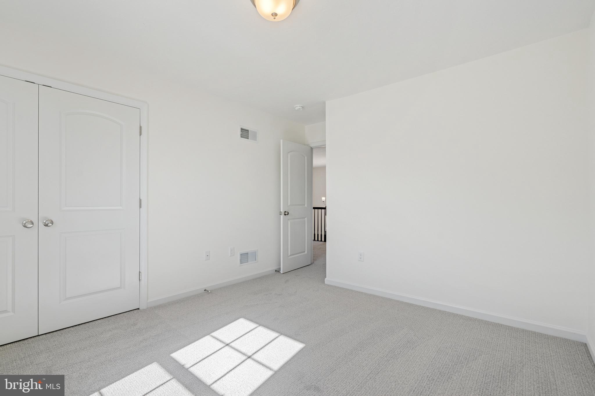 KINGS COURT AT BROWNSTONE - Residential