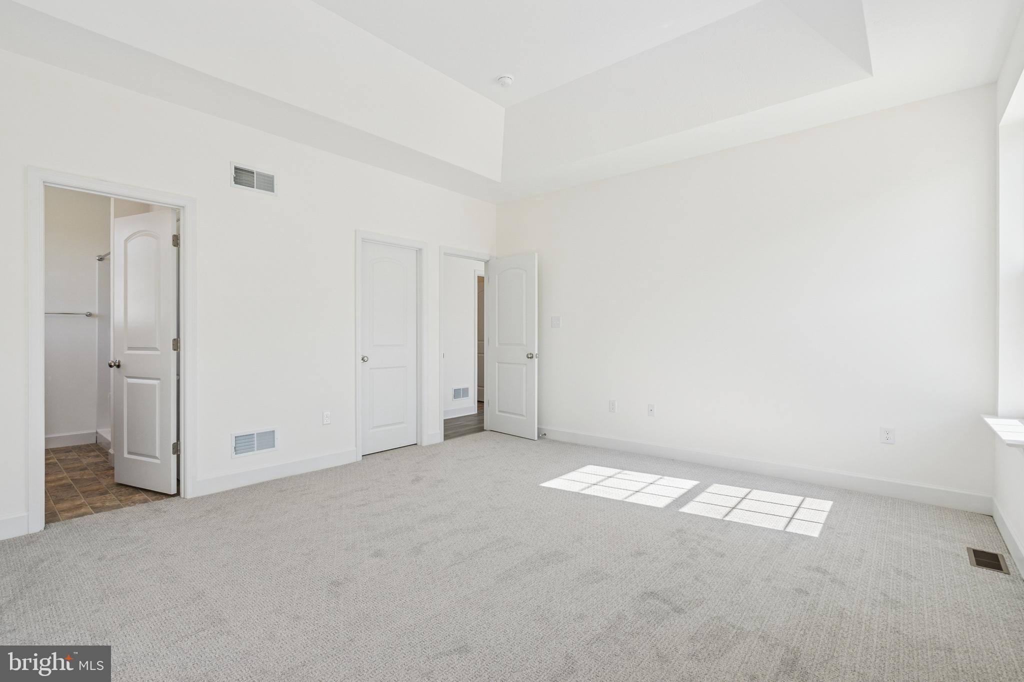 KINGS COURT AT BROWNSTONE - Residential