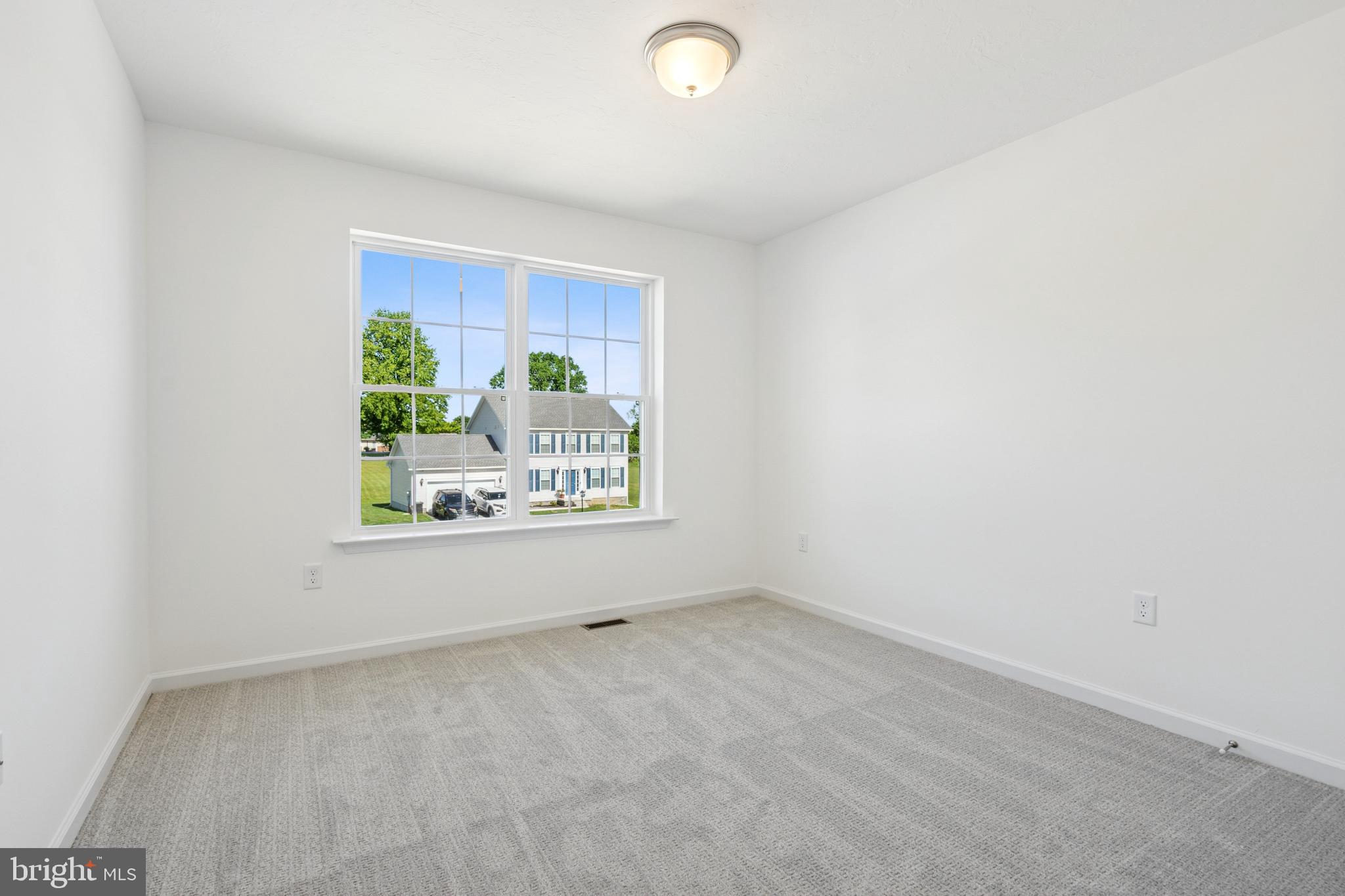 KINGS COURT AT BROWNSTONE - Residential