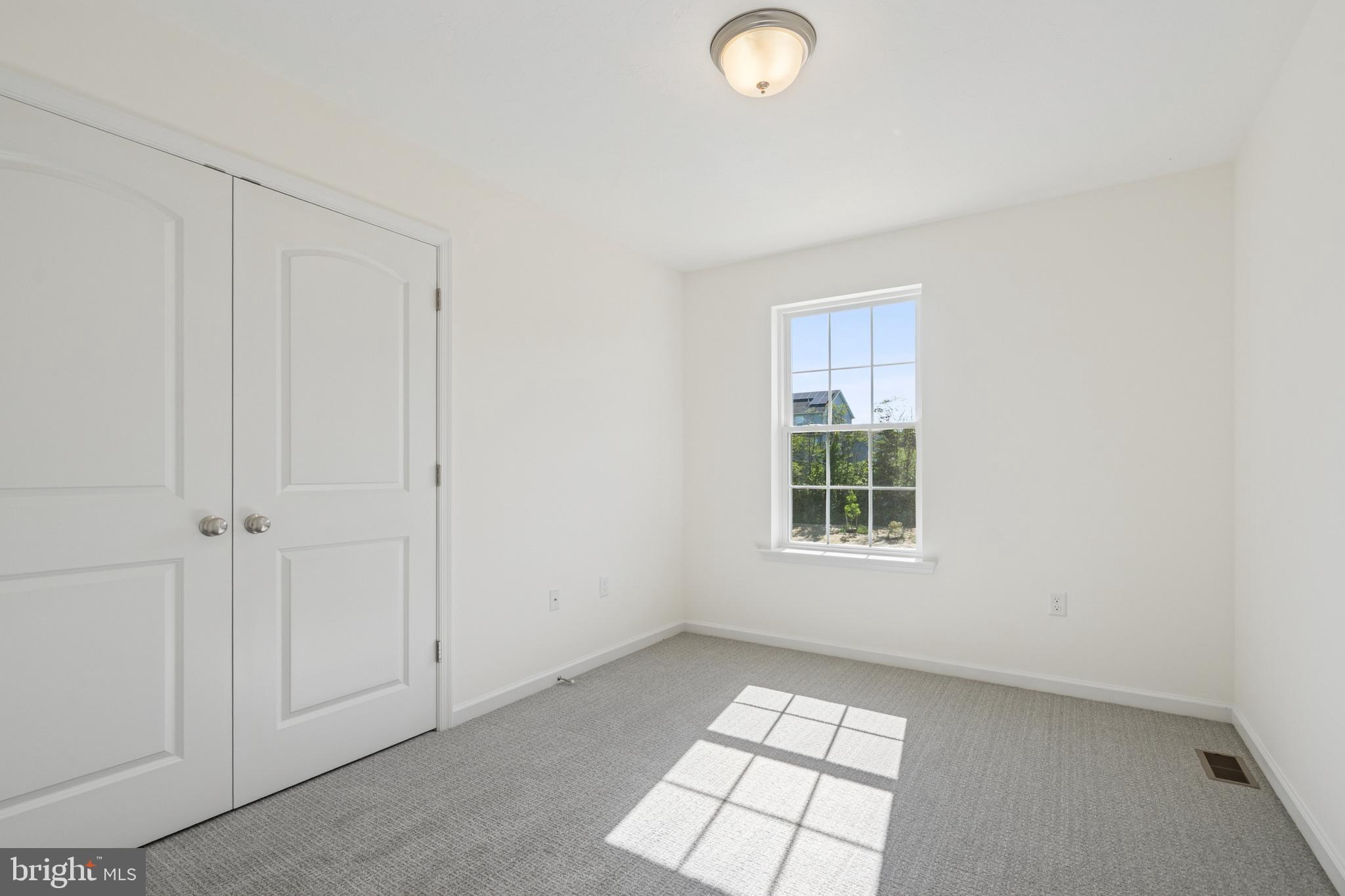 KINGS COURT AT BROWNSTONE - Residential