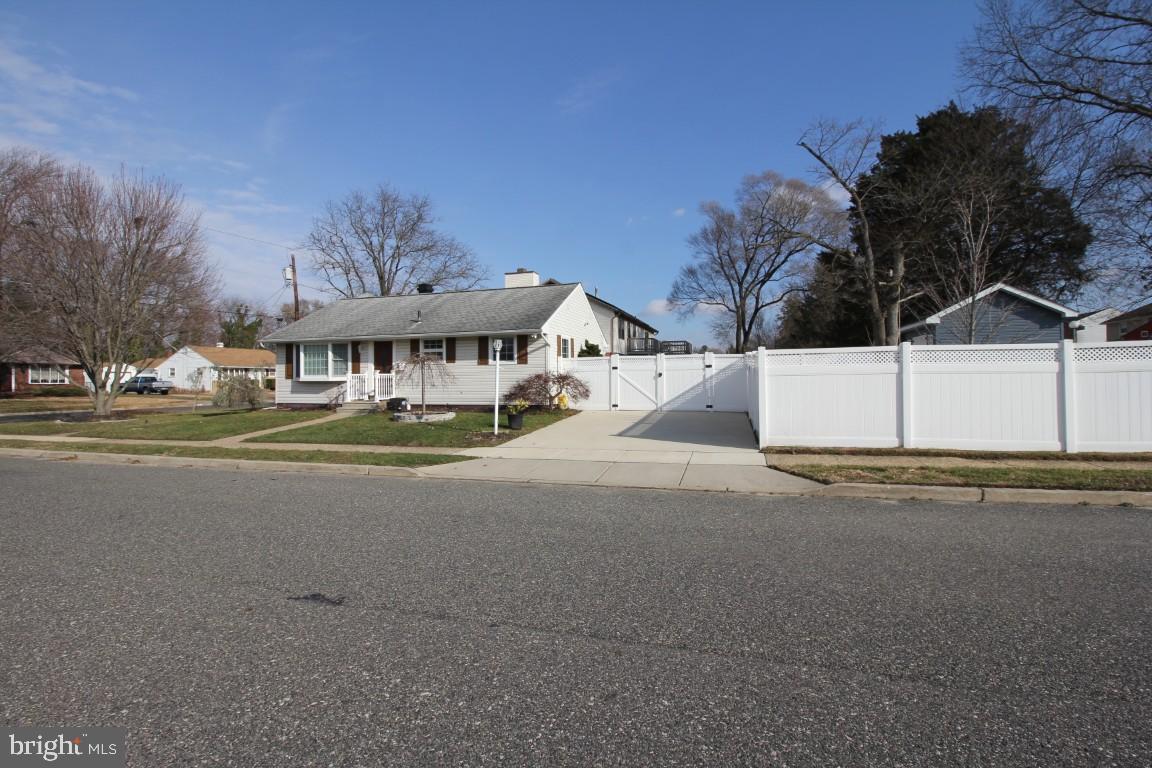 300 CRESSMONT AVENUE