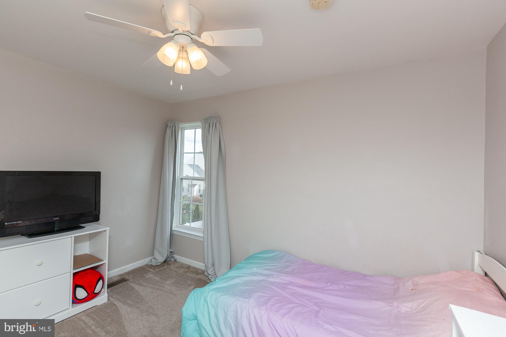 VILLAGE OF WASHINGTON TRAIL - Residential