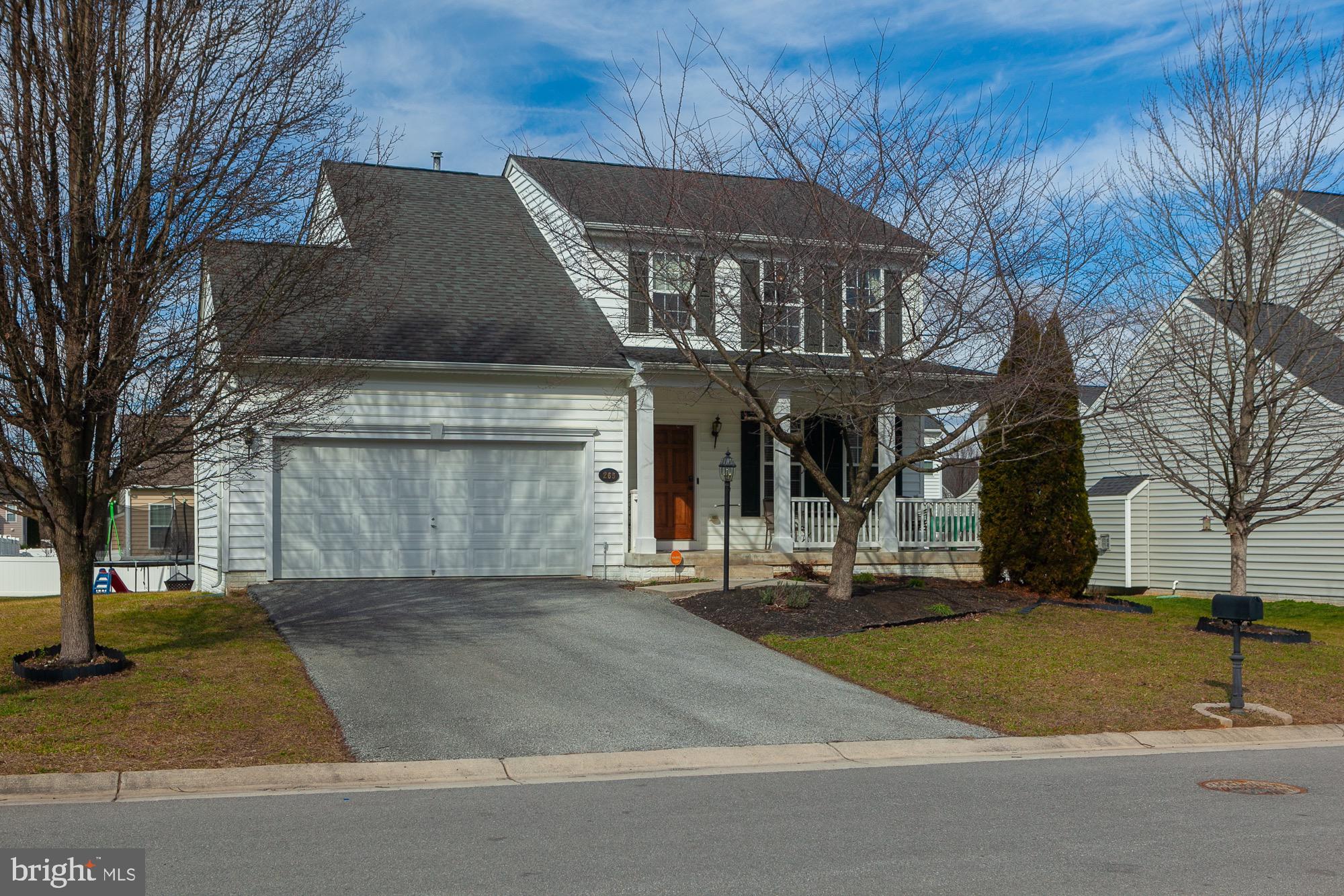 VILLAGE OF WASHINGTON TRAIL - Residential