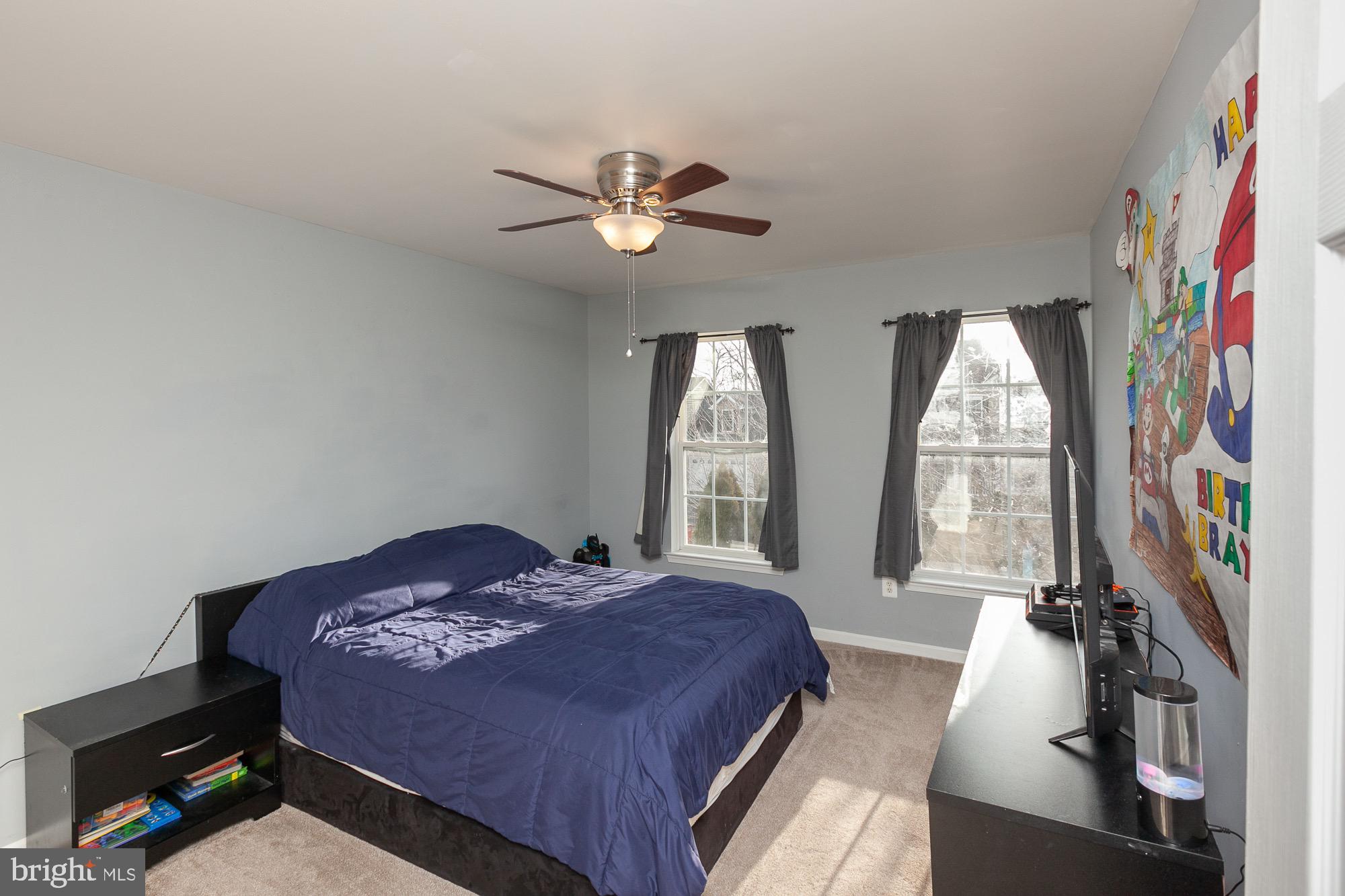 VILLAGE OF WASHINGTON TRAIL - Residential