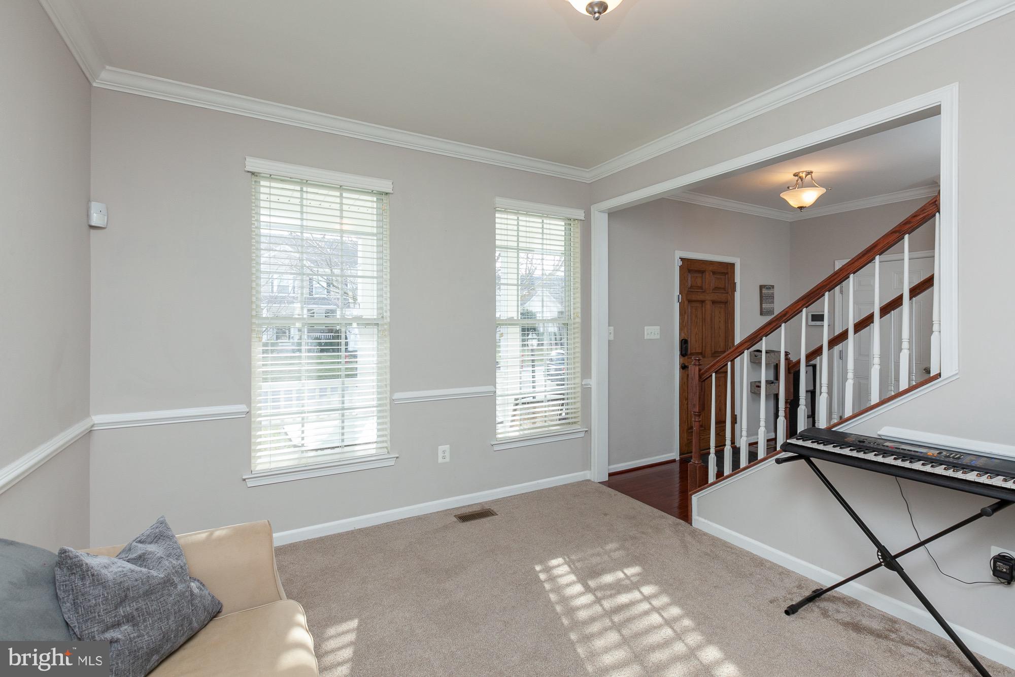 VILLAGE OF WASHINGTON TRAIL - Residential