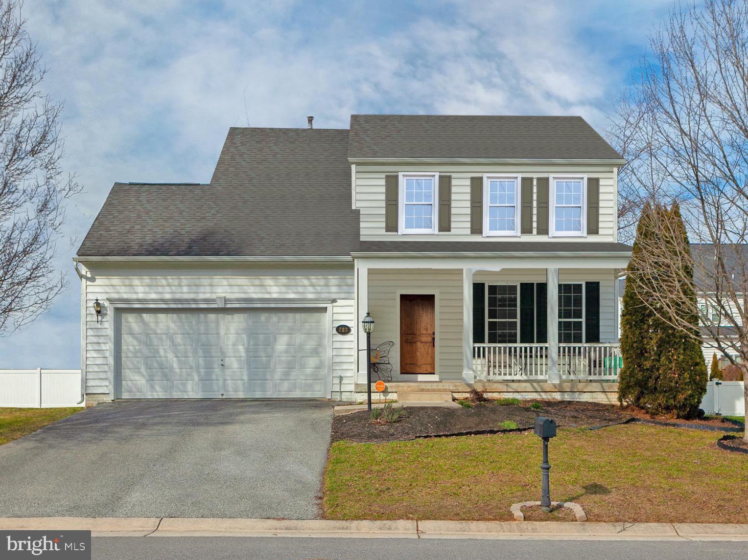 VILLAGE OF WASHINGTON TRAIL - Residential