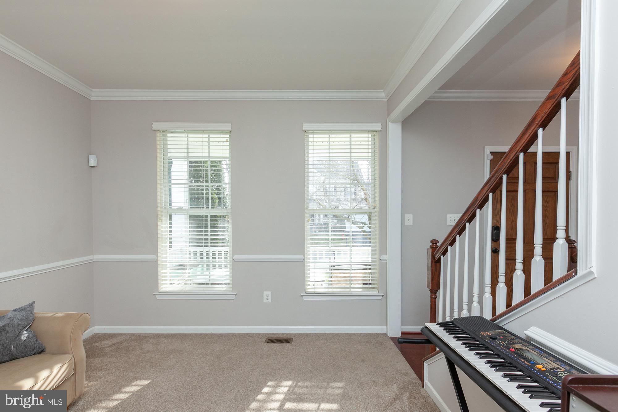 VILLAGE OF WASHINGTON TRAIL - Residential