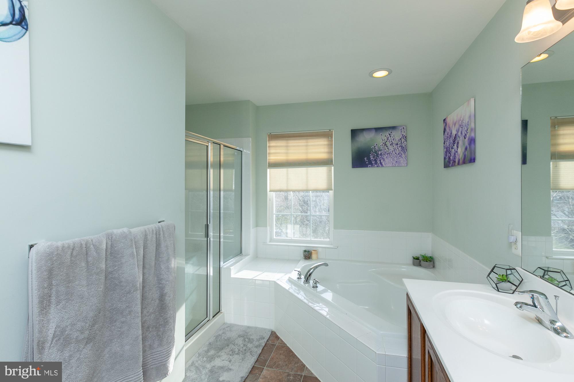 VILLAGE OF WASHINGTON TRAIL - Residential