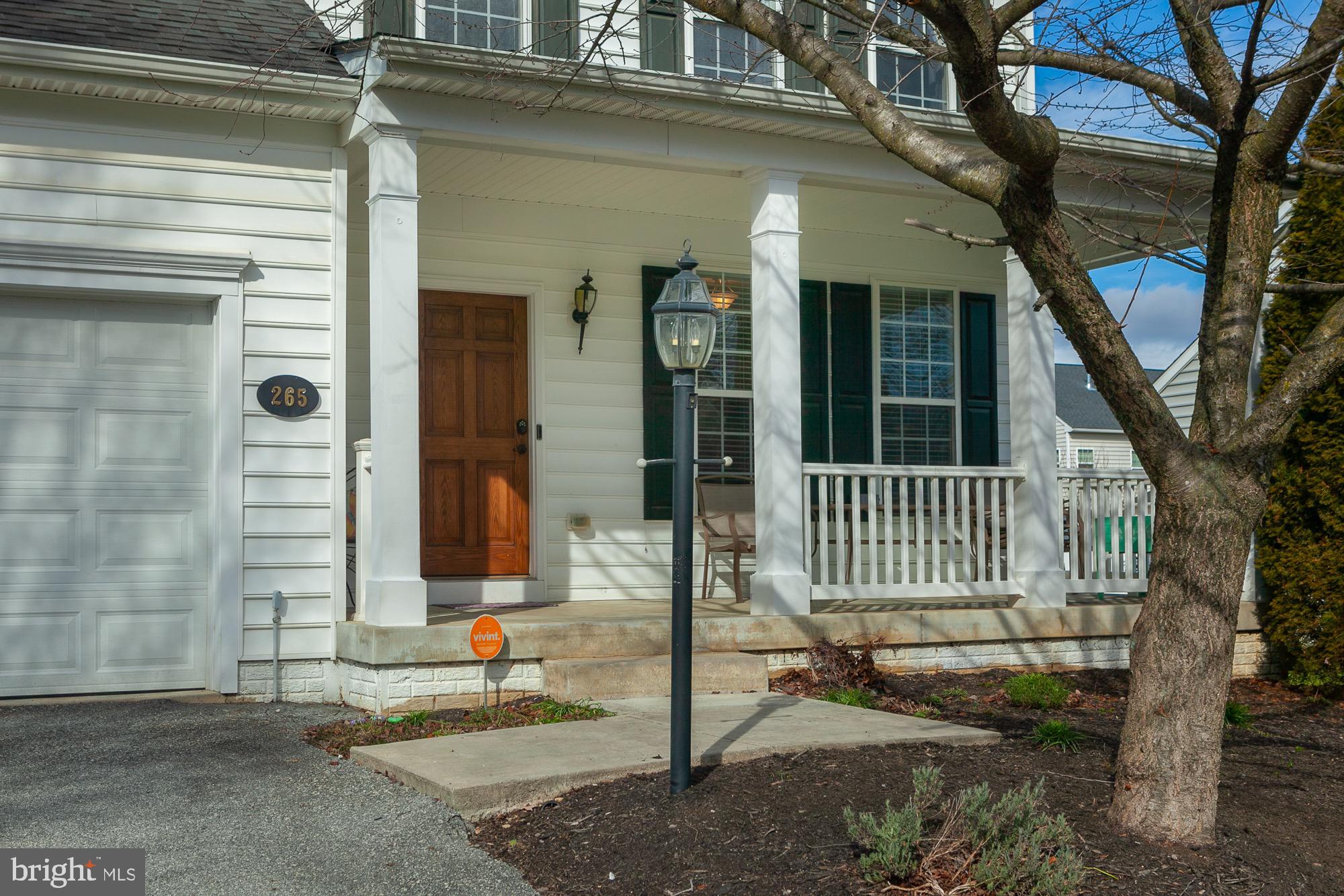 VILLAGE OF WASHINGTON TRAIL - Residential