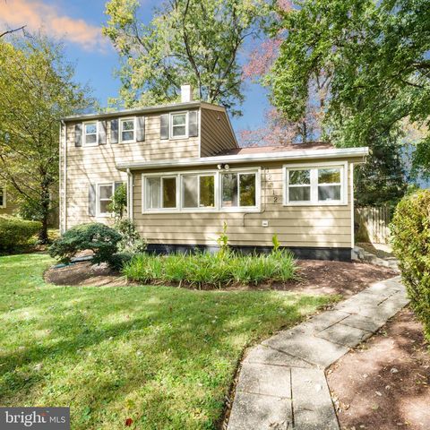 Homes For Sale - 12312 Valleywood Drive<br/> SILVER SPRING, MD 20902