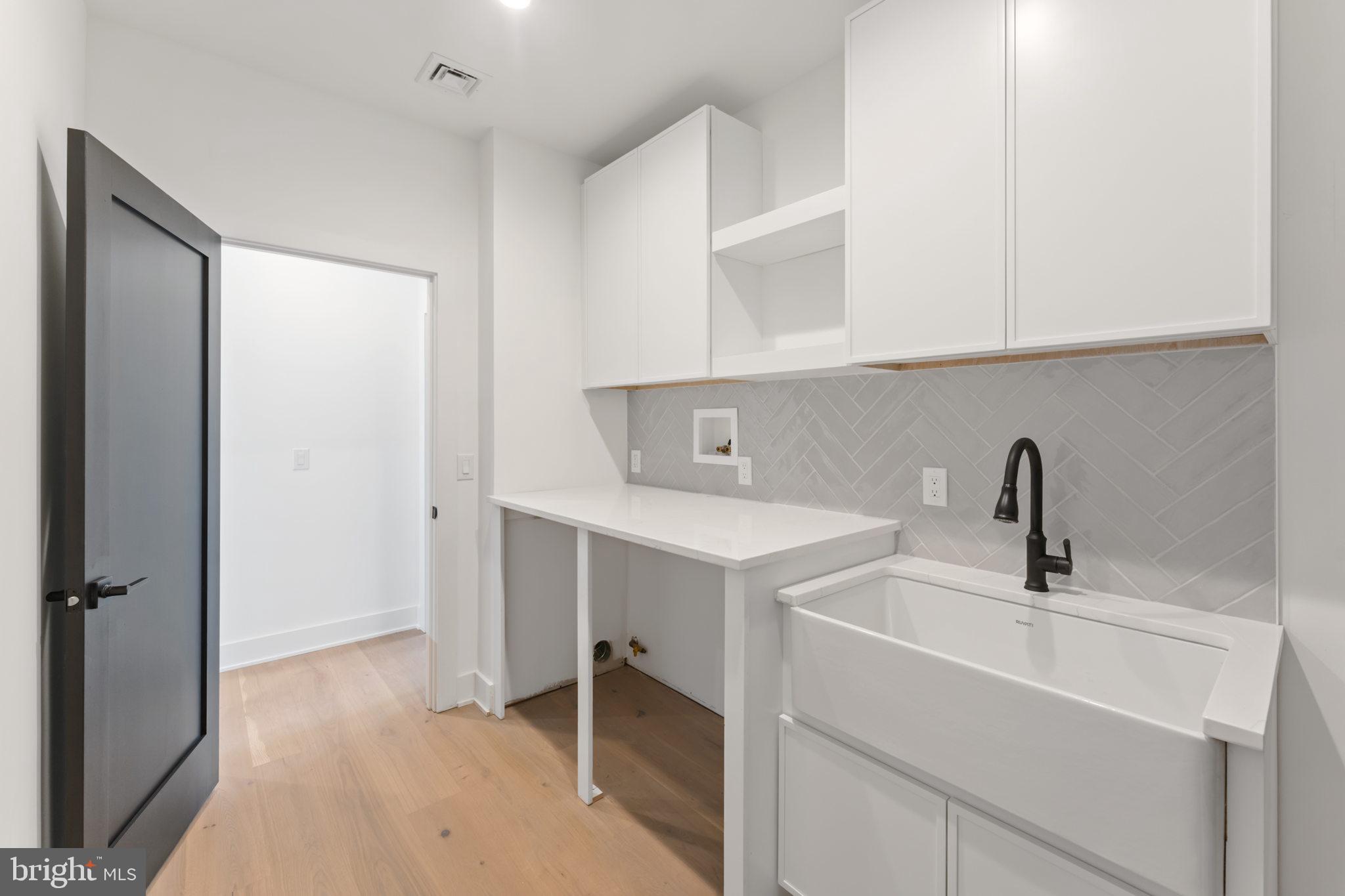 LAFAYETTE HILL - Residential