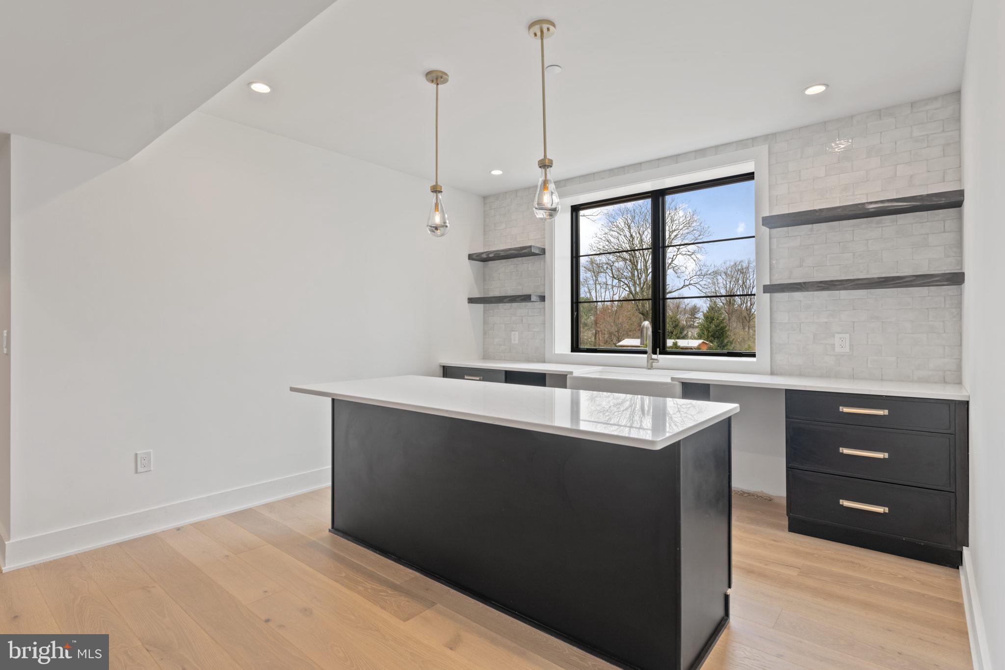 LAFAYETTE HILL - Residential