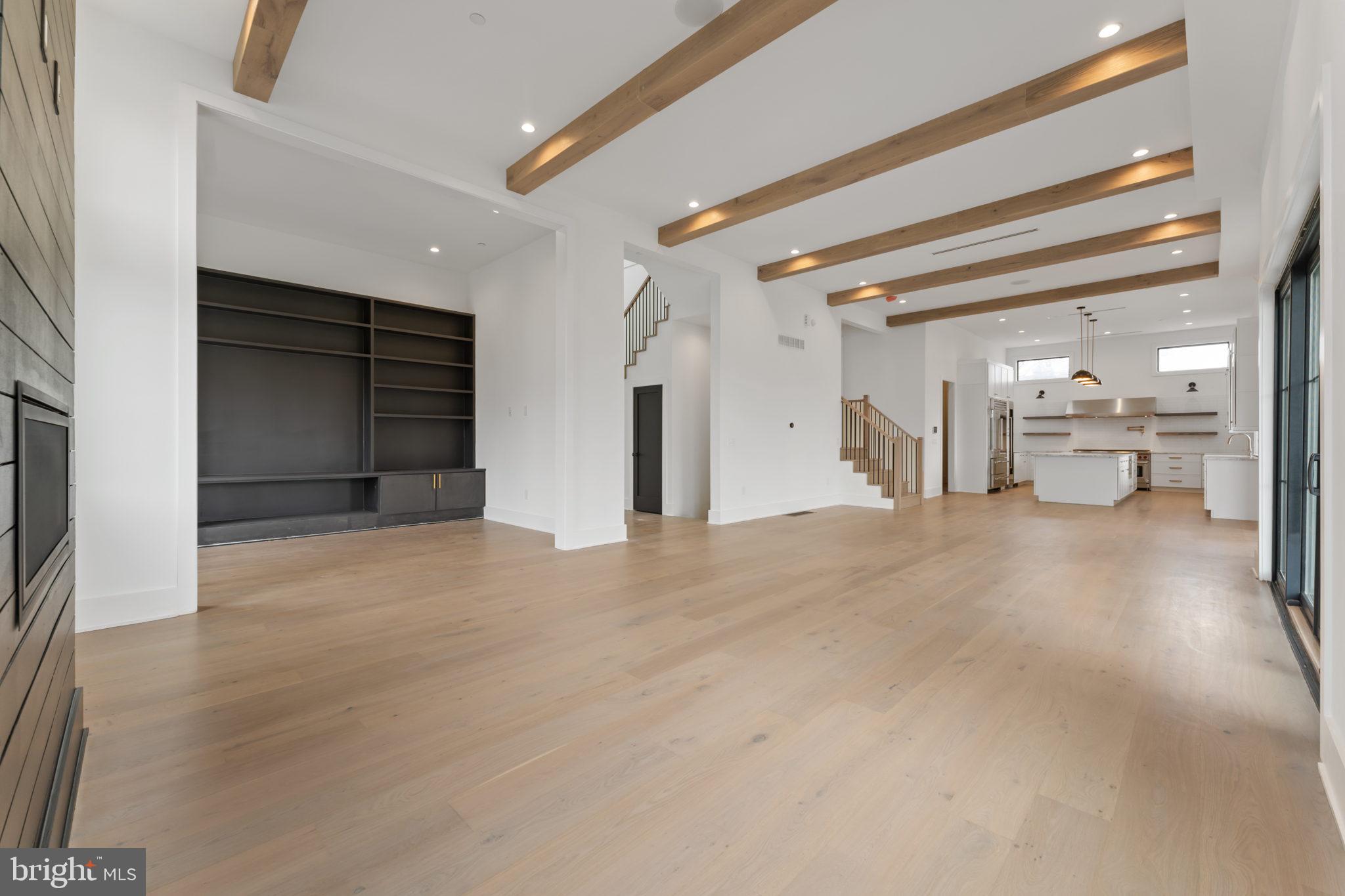 LAFAYETTE HILL - Residential