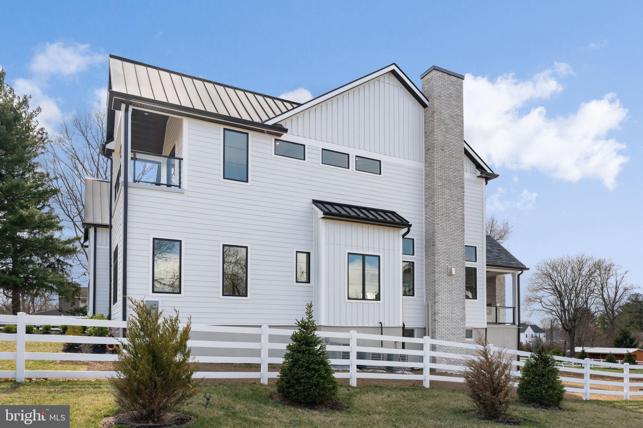 LAFAYETTE HILL - Residential