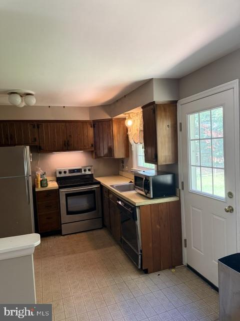 4401 VERONA DRIVE