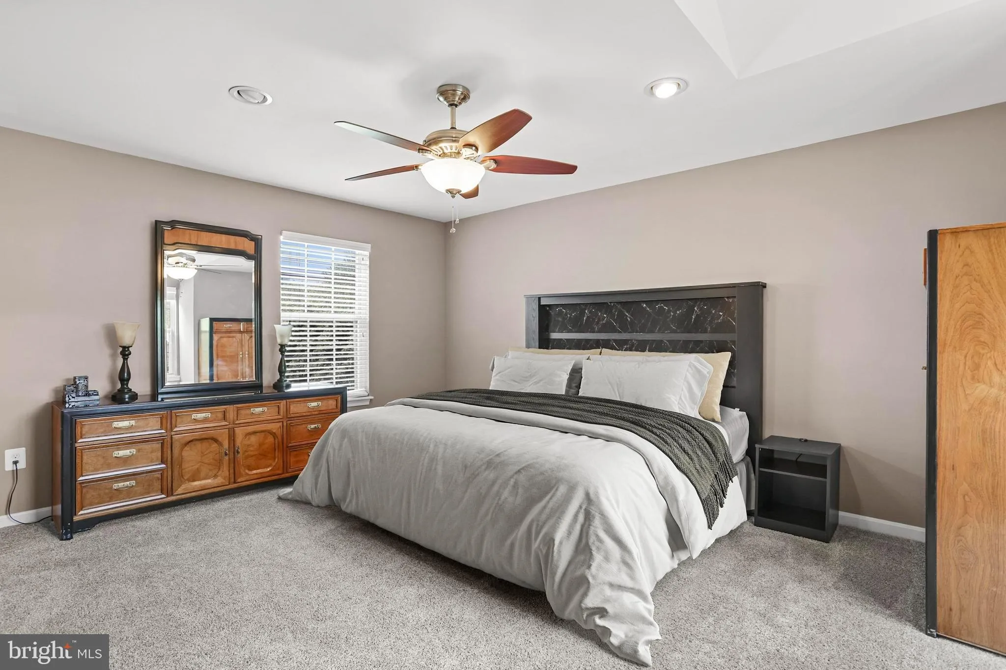 Owings Mills, Maryland 21117, United States, 4 Bedrooms Bedrooms, ,4 BathroomsBathrooms,Residential,Active,214123