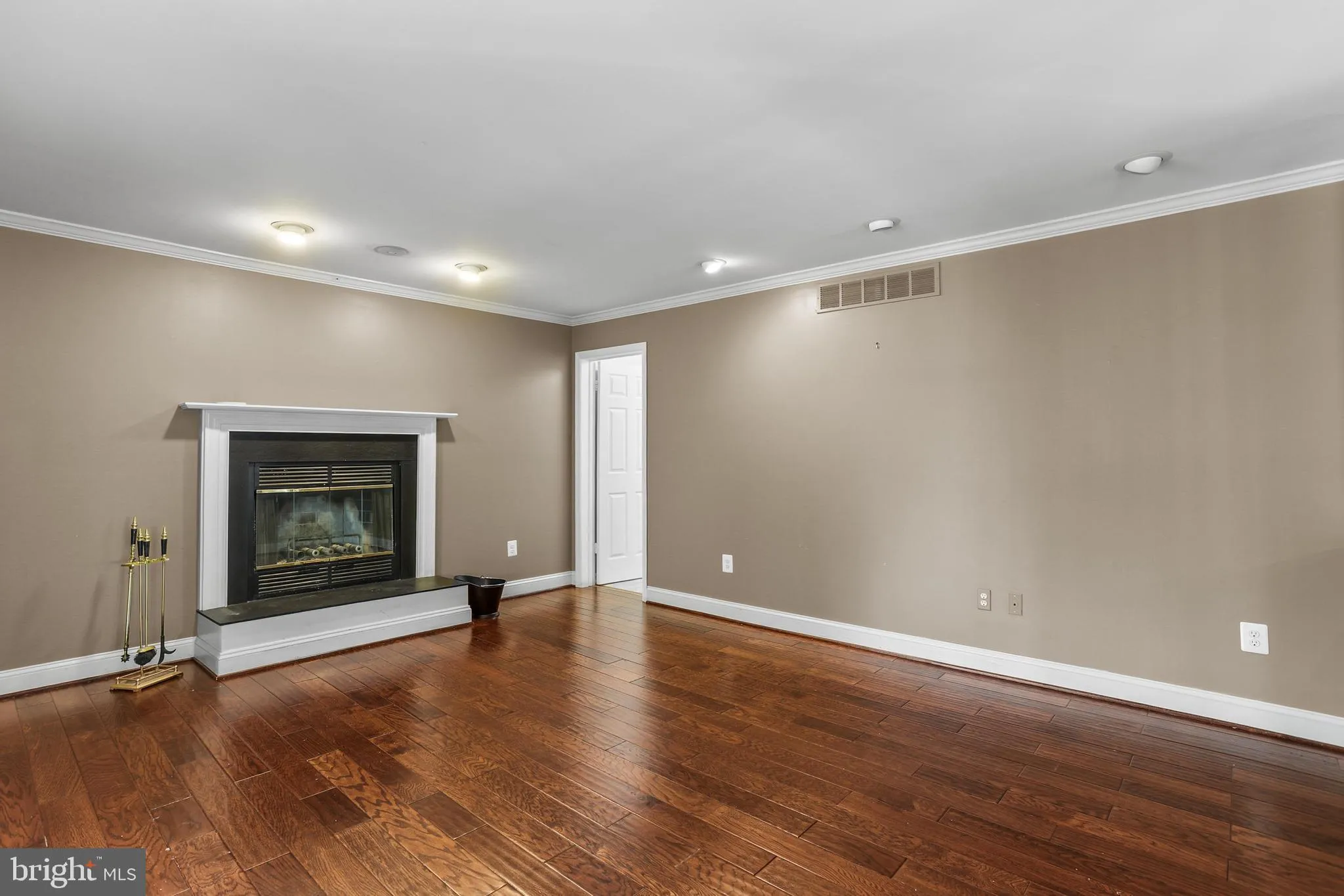 Owings Mills, Maryland 21117, United States, 4 Bedrooms Bedrooms, ,4 BathroomsBathrooms,Residential,Active,214123