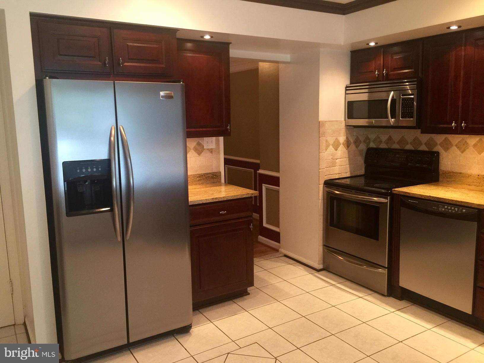 ROLLINGWOOD VILLAGE - Residential Lease