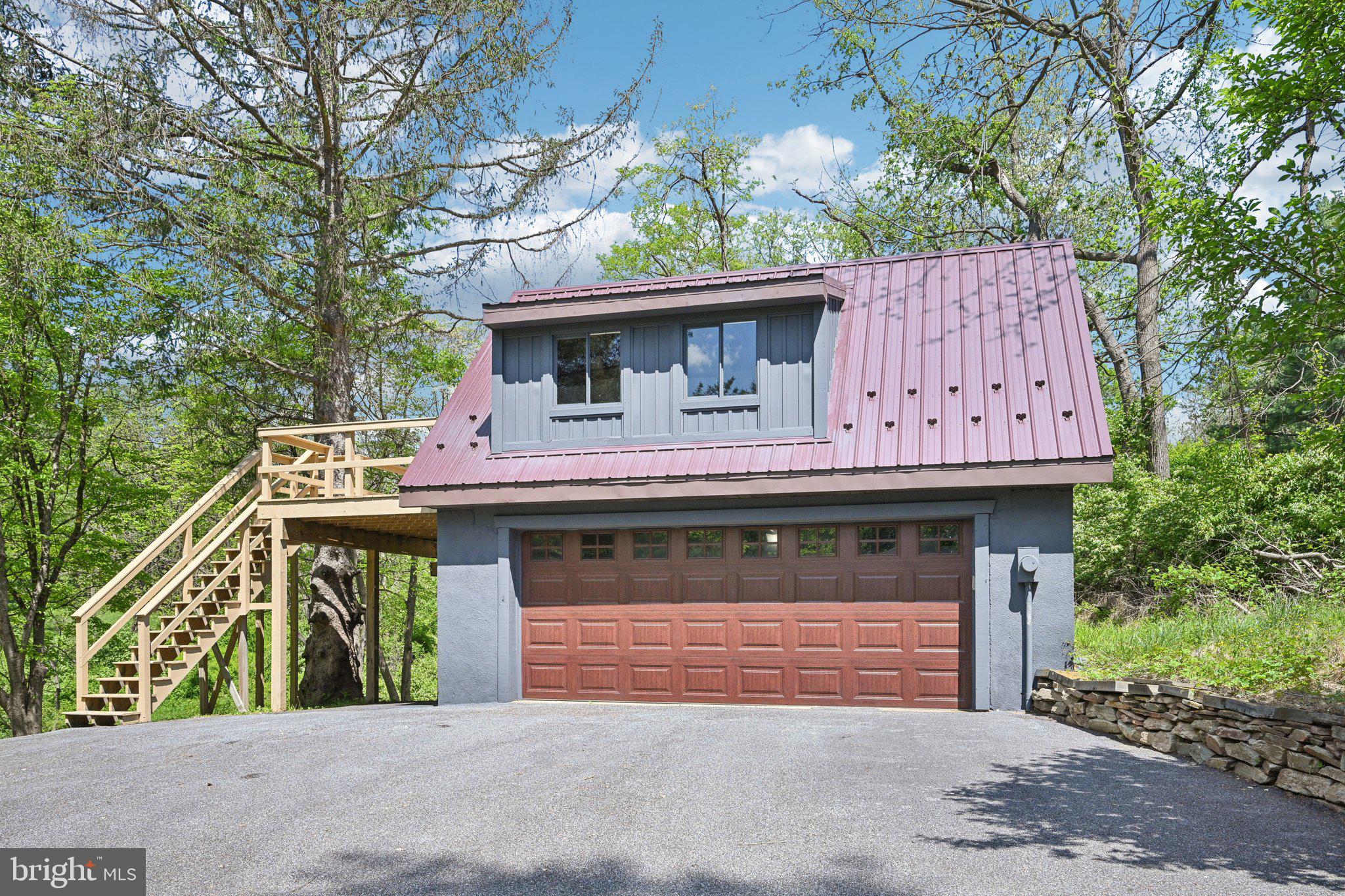 CHADDS PEAK - Residential