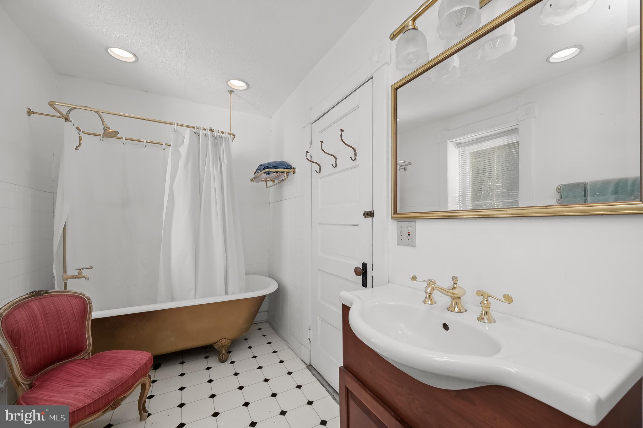 HISTORIC DISTRICT - Residential