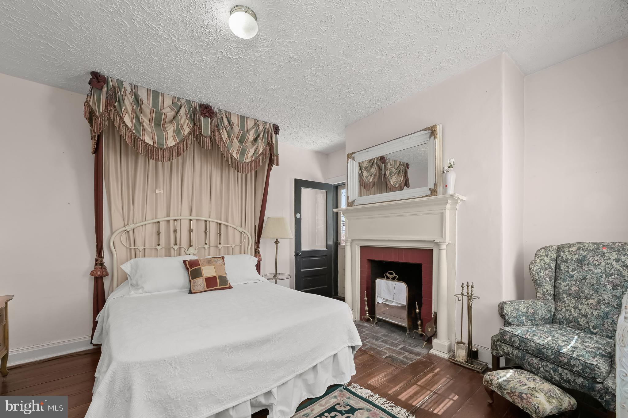 HISTORIC DISTRICT - Residential