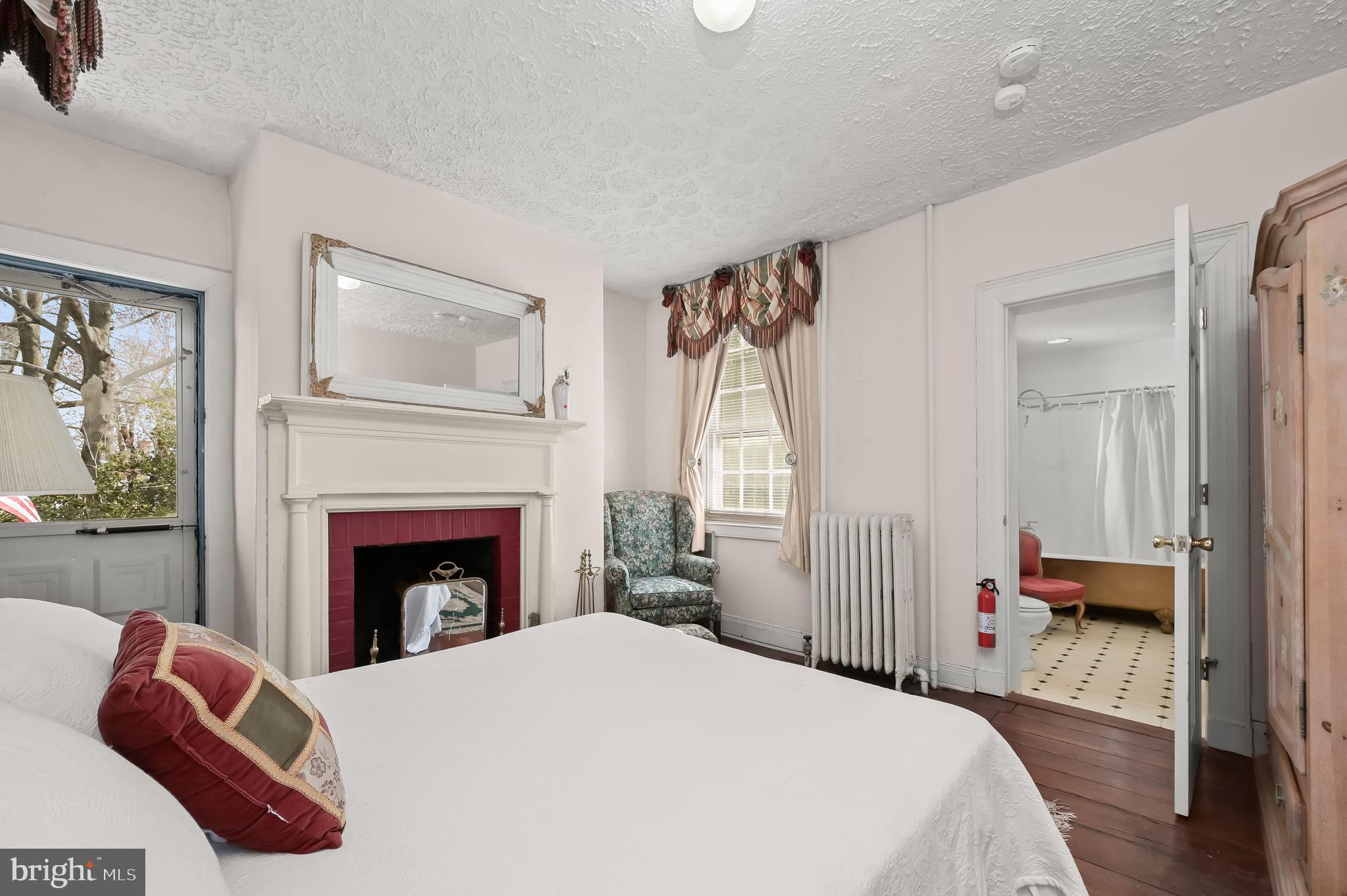 HISTORIC DISTRICT - Residential