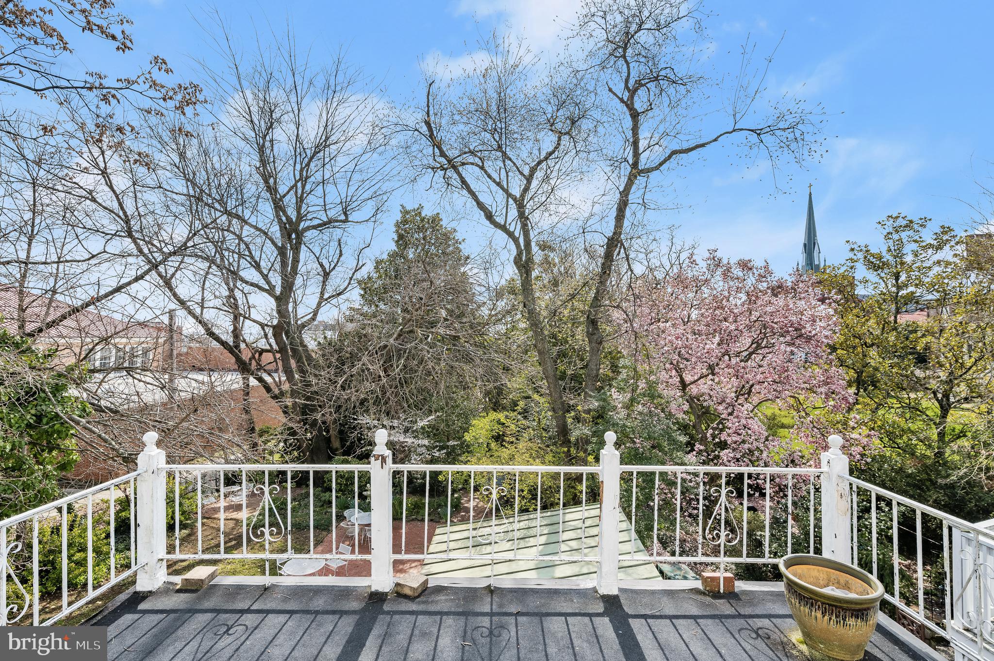 HISTORIC DISTRICT - Residential