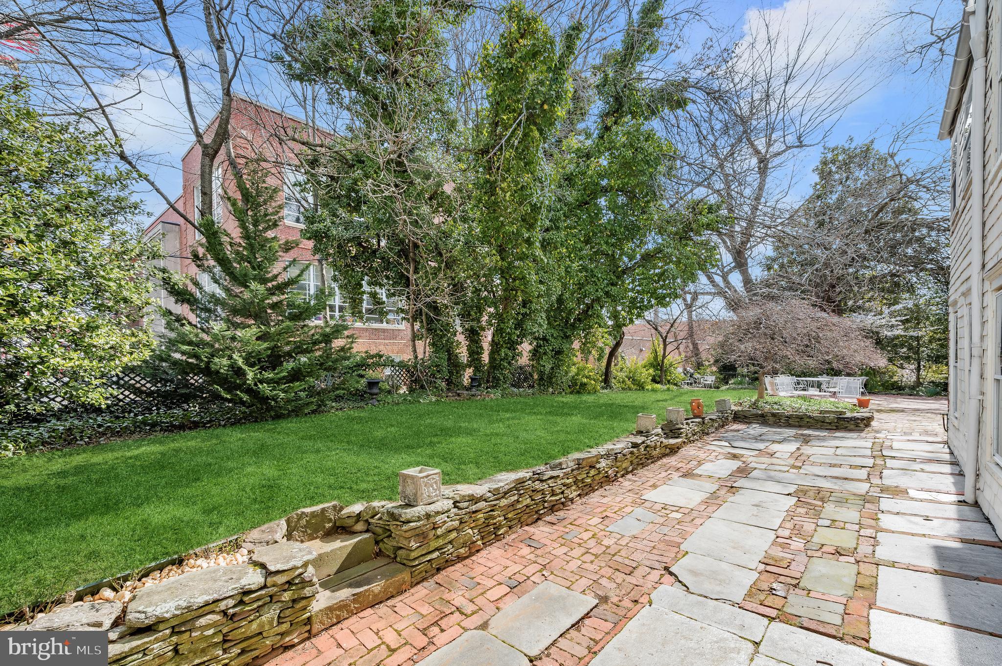 HISTORIC DISTRICT - Residential