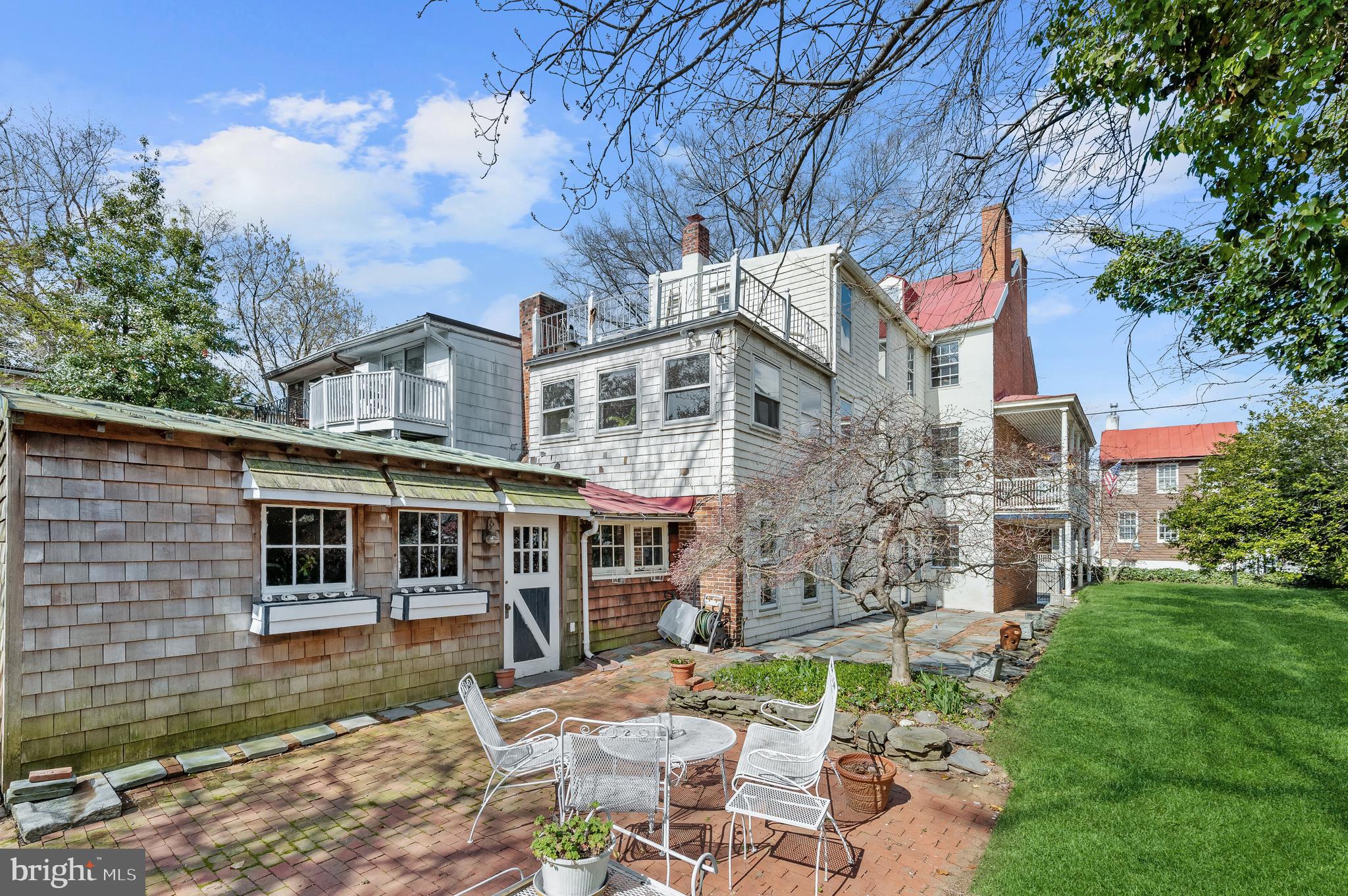 HISTORIC DISTRICT - Residential