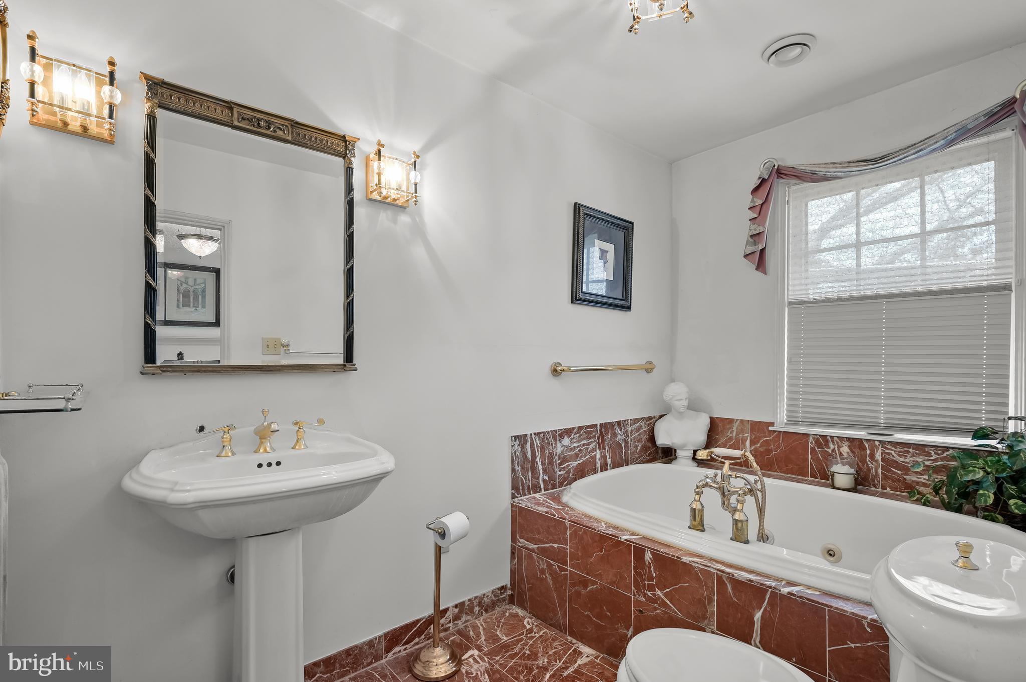 HISTORIC DISTRICT - Residential