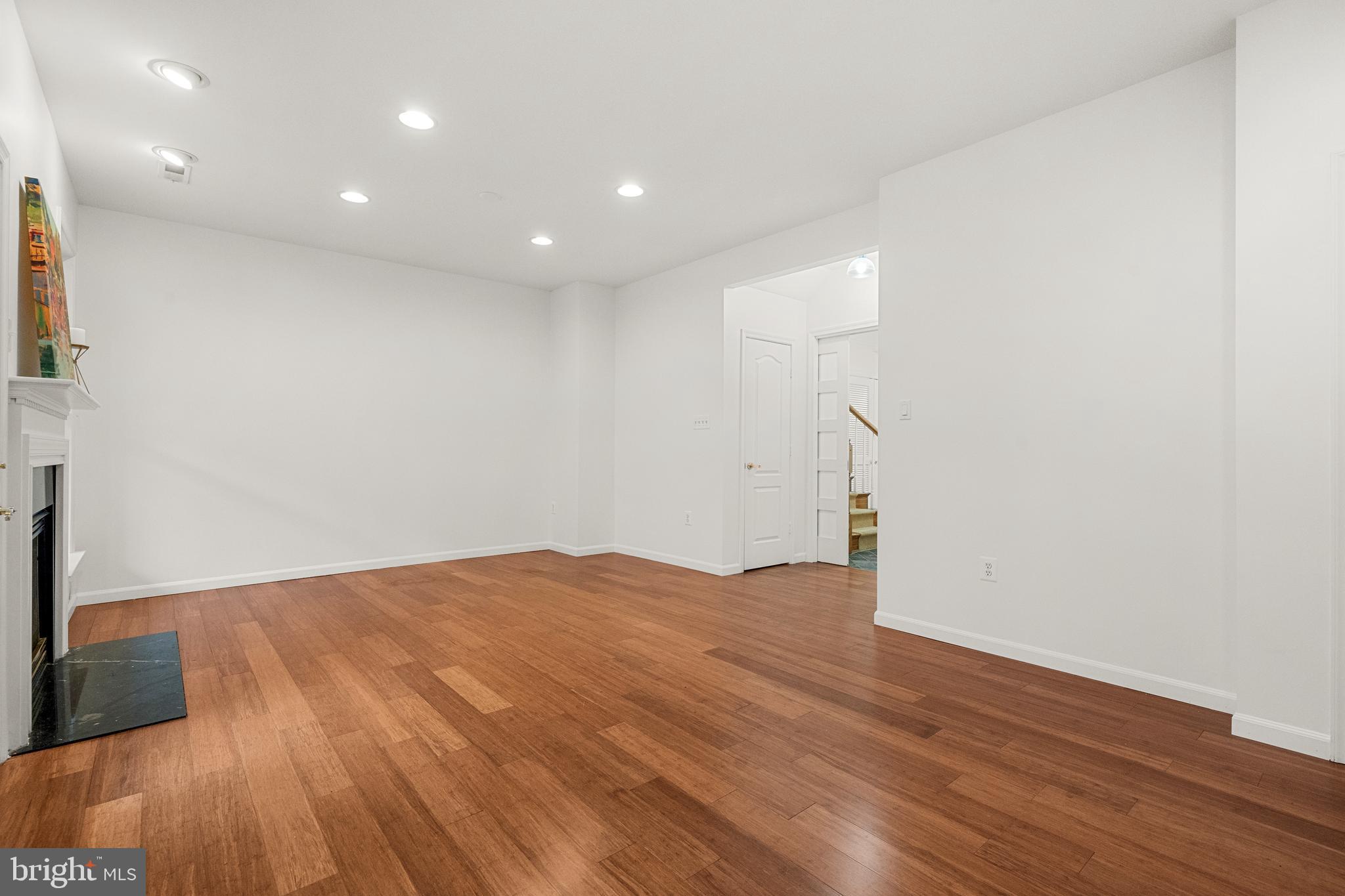 CAMERON STATION - Residential