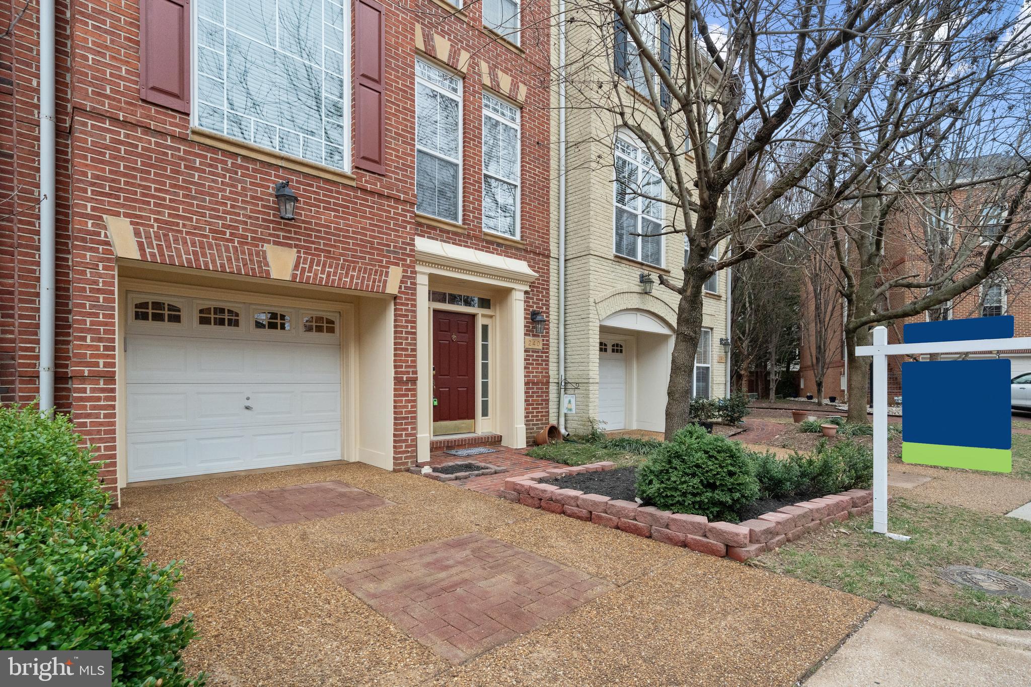 CAMERON STATION - Residential