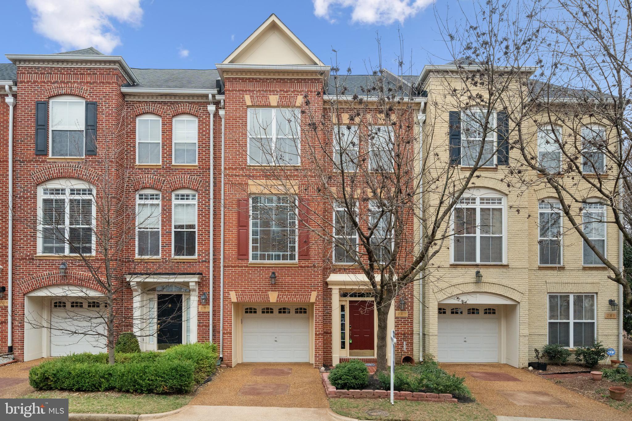 CAMERON STATION - Residential