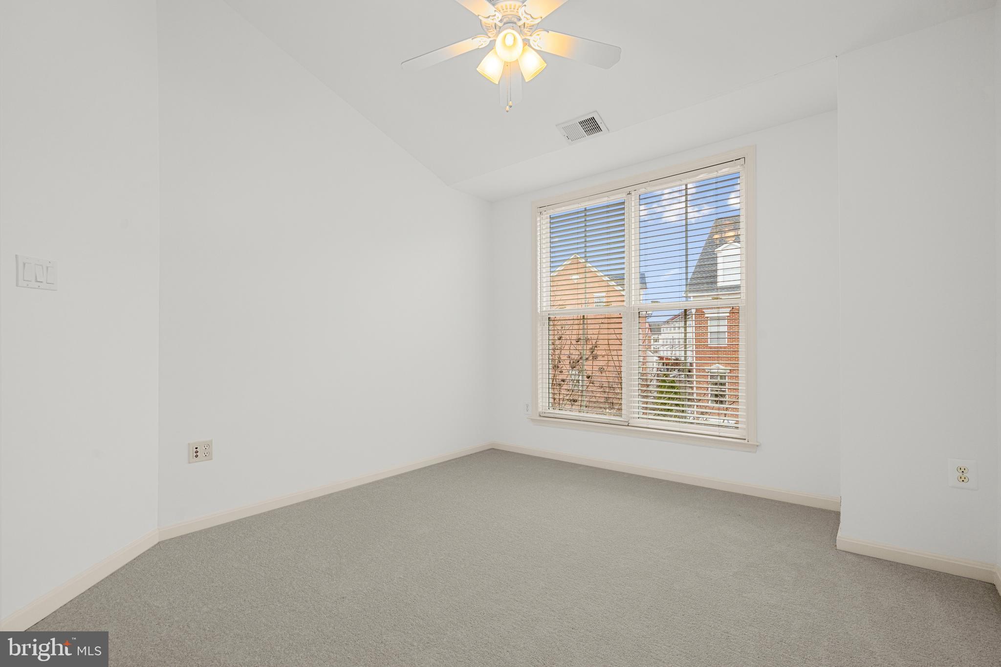 CAMERON STATION - Residential