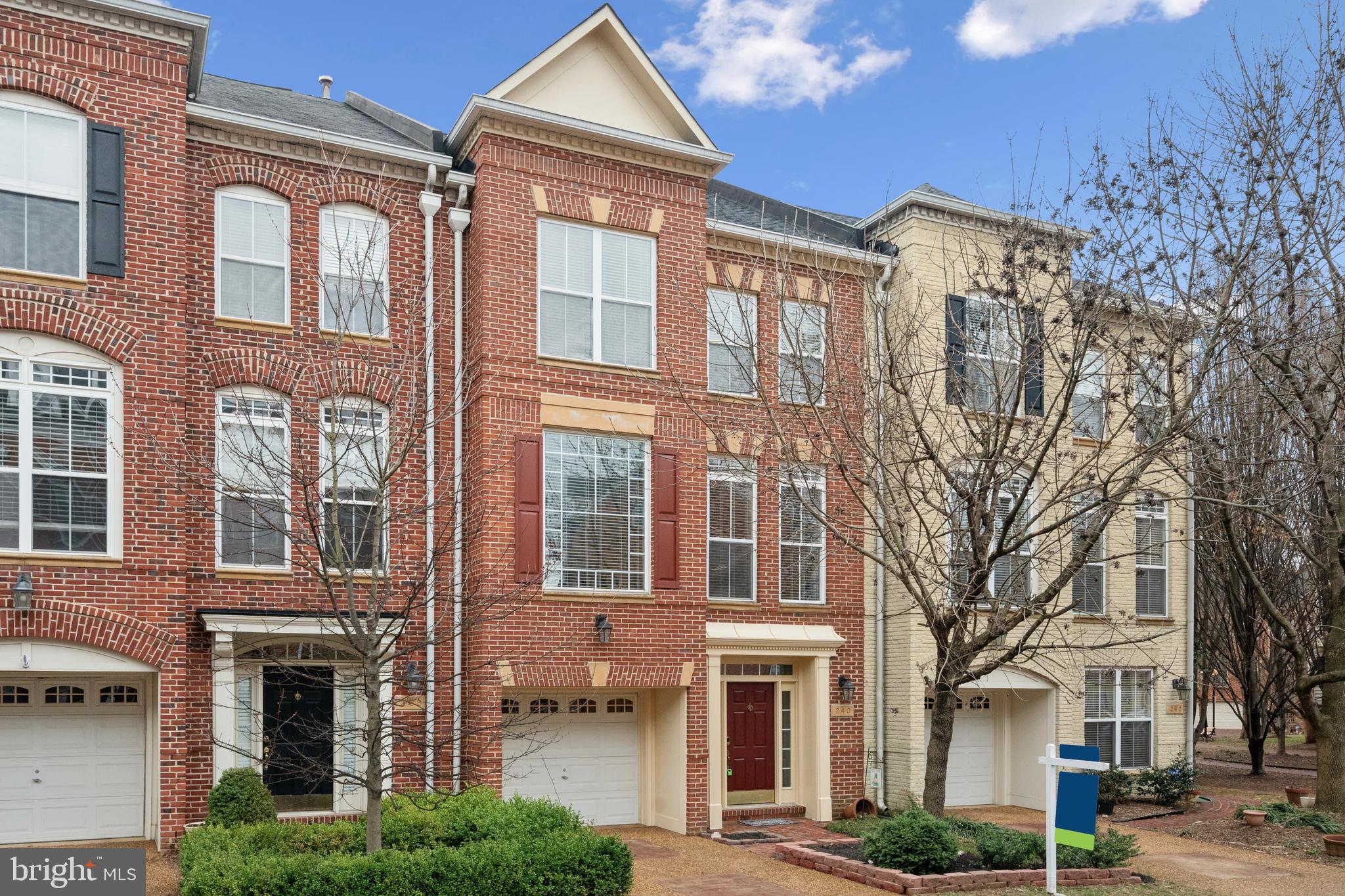 CAMERON STATION - Residential