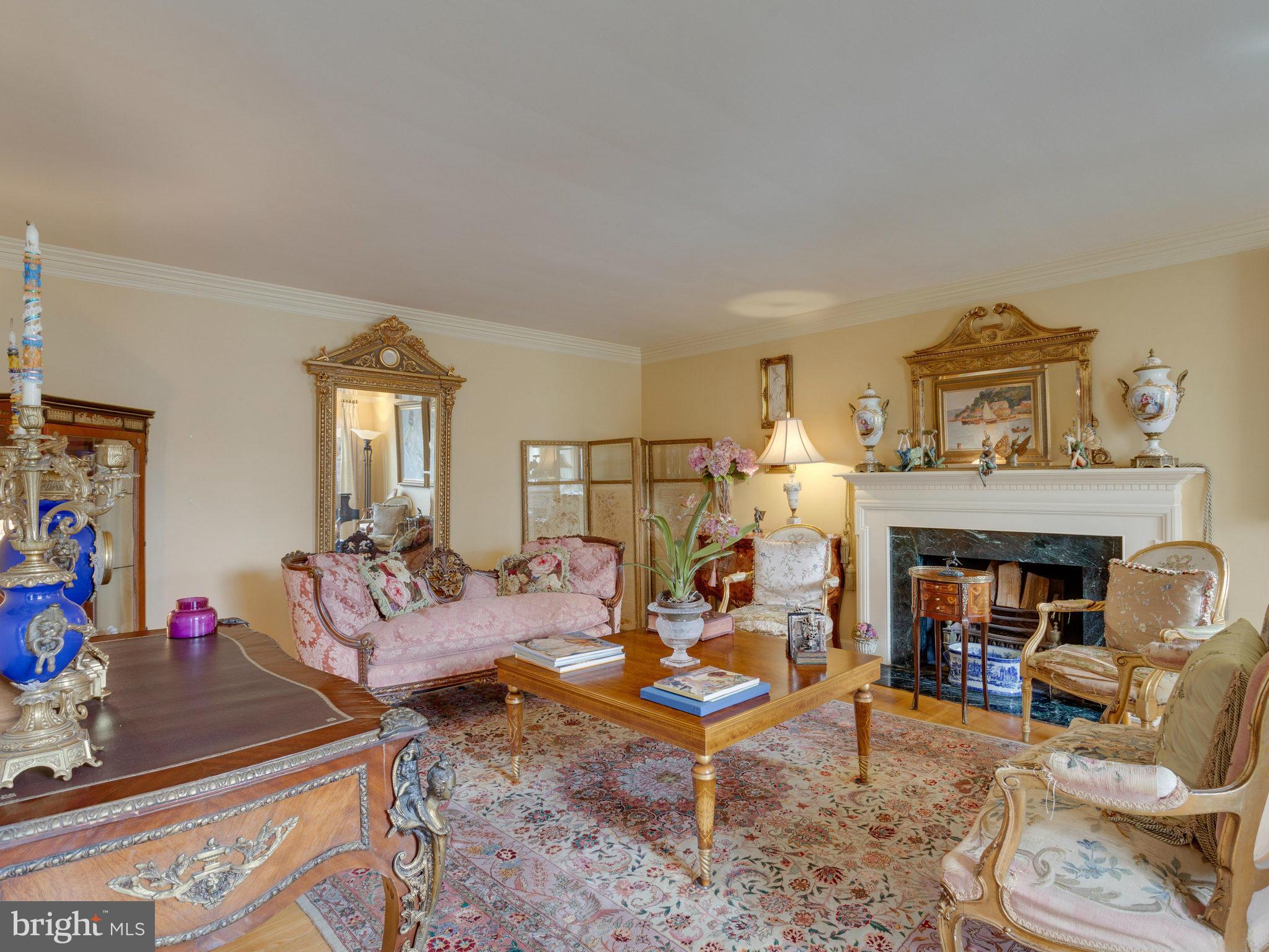 BARCROFT WOODS - Residential Lease